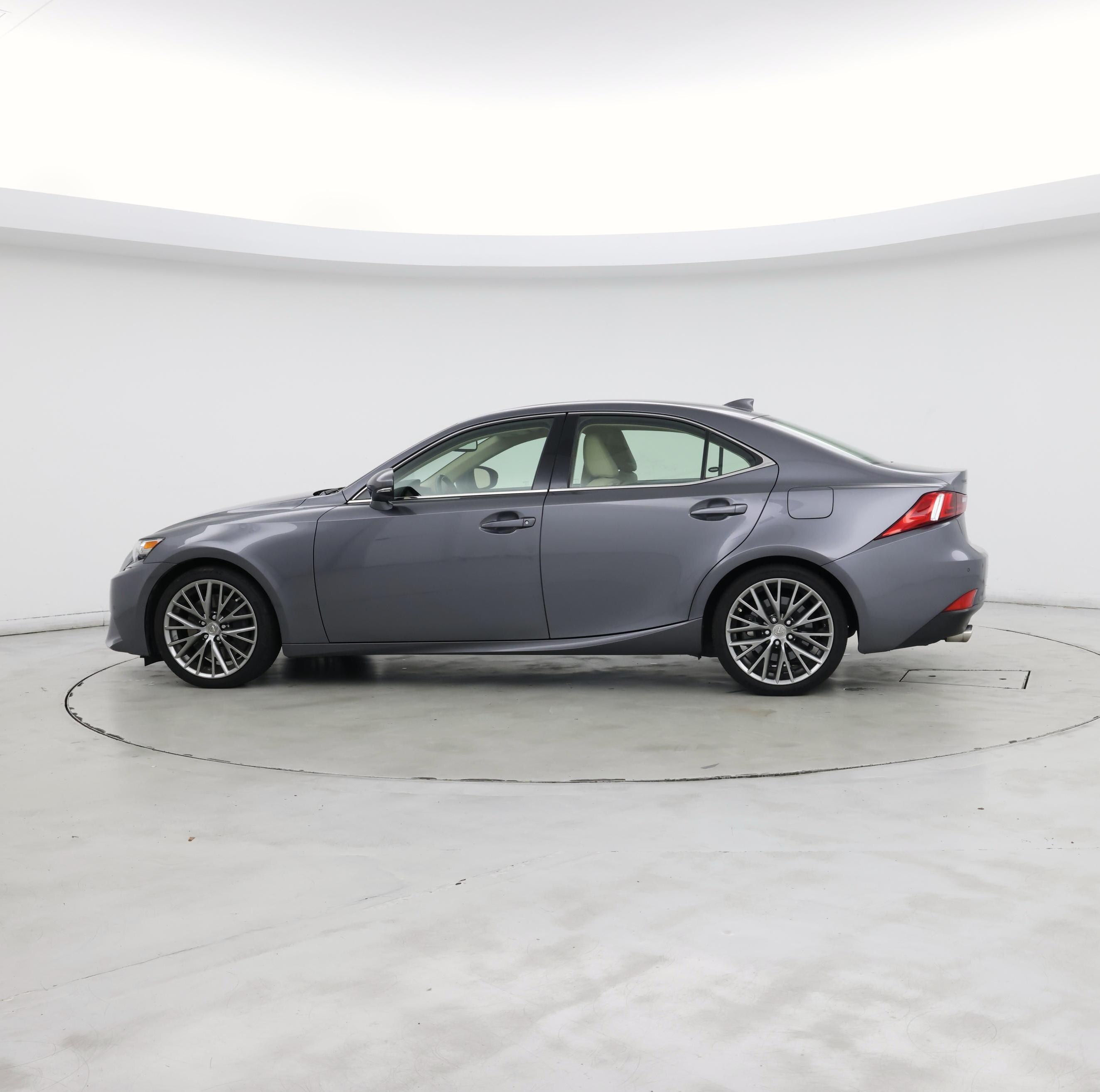 Thumbnail: 2016 Lexus IS - 3