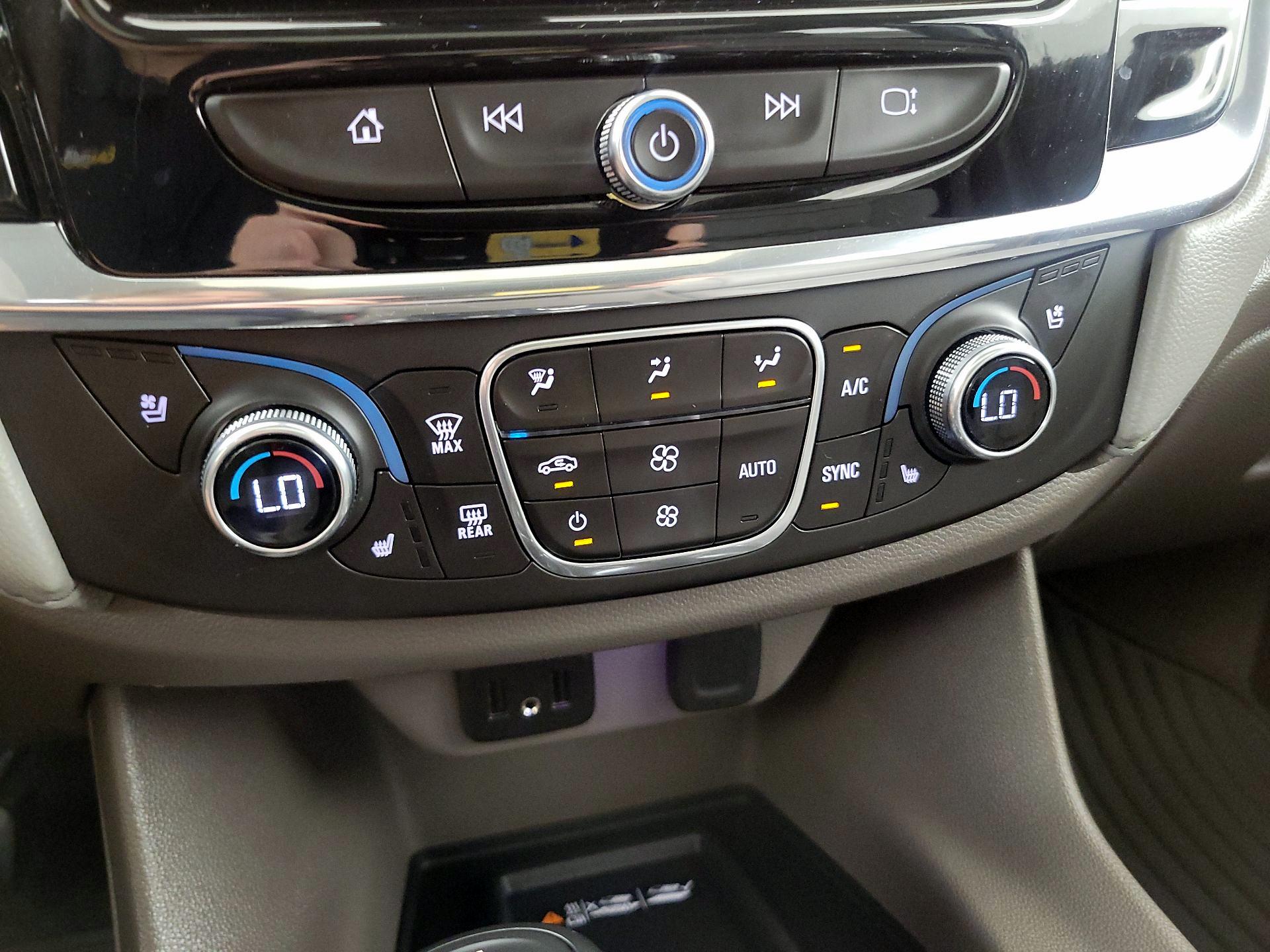 Thumbnail: 2018 Chevrolet Traverse - 17