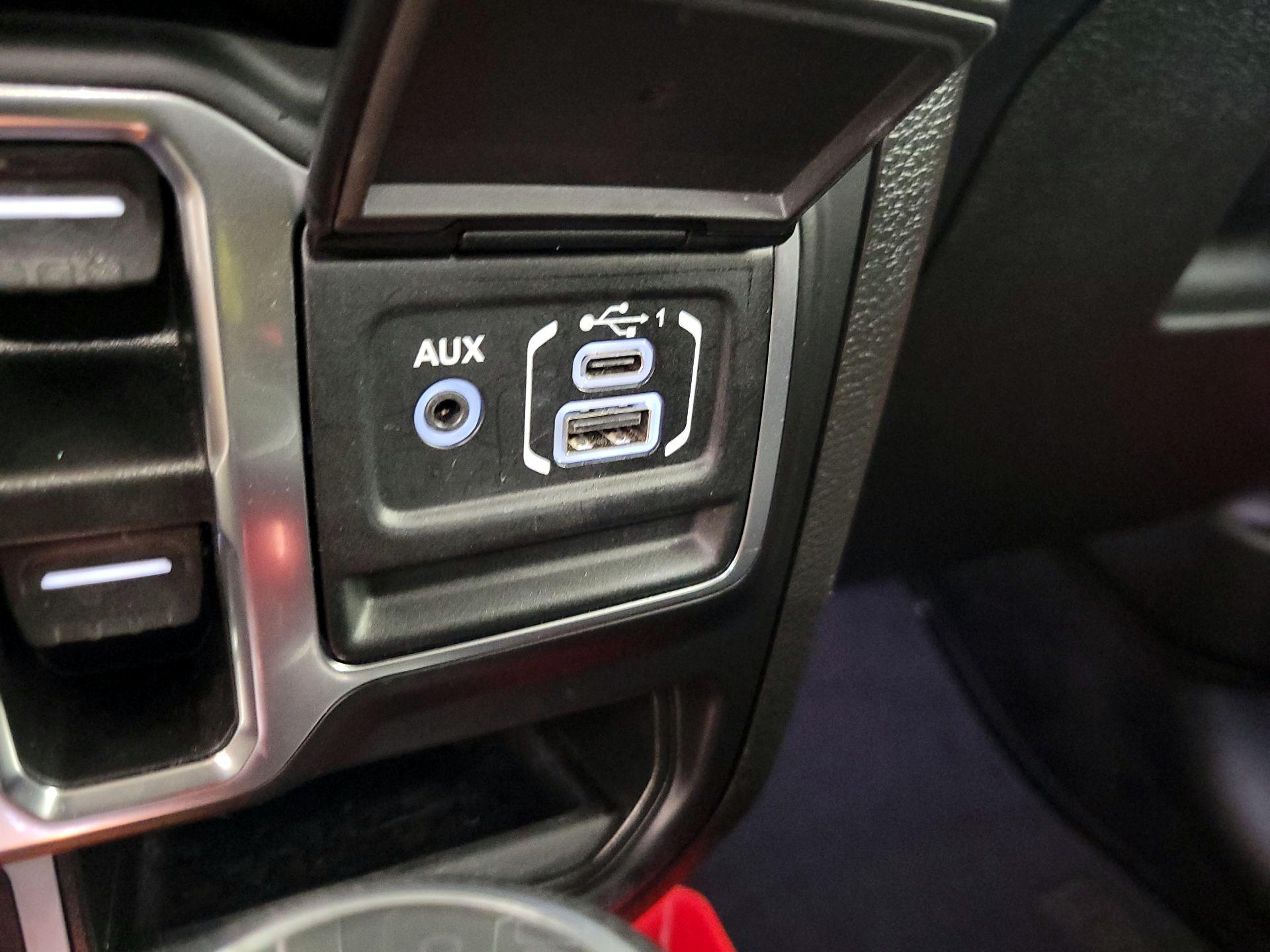 Thumbnail: 2022 Jeep Wrangler - 19