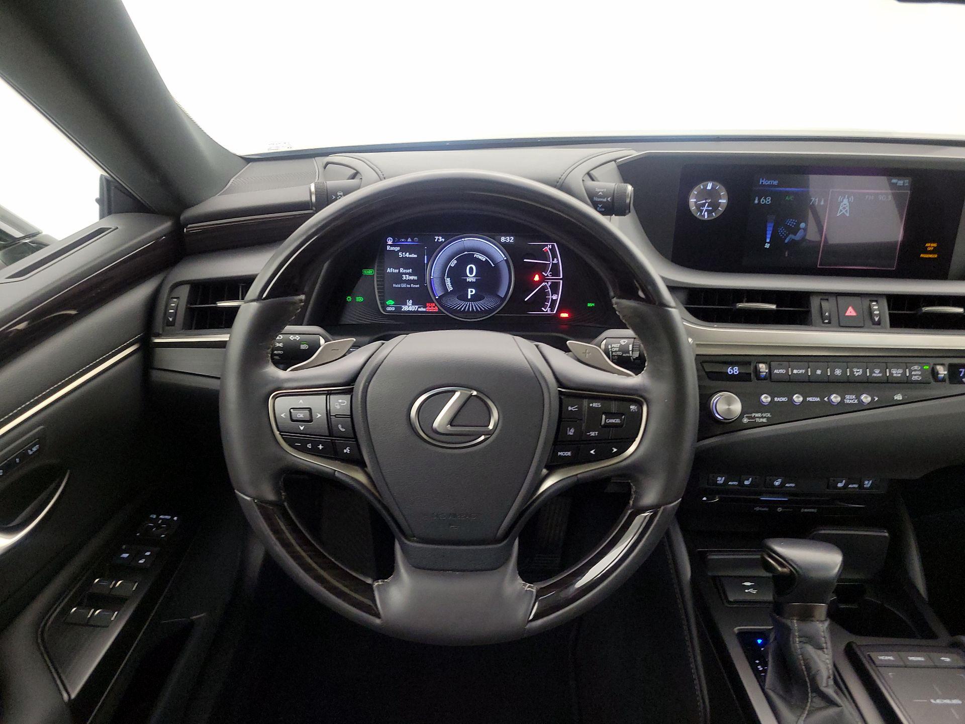 Thumbnail: 2021 Lexus ES - 10