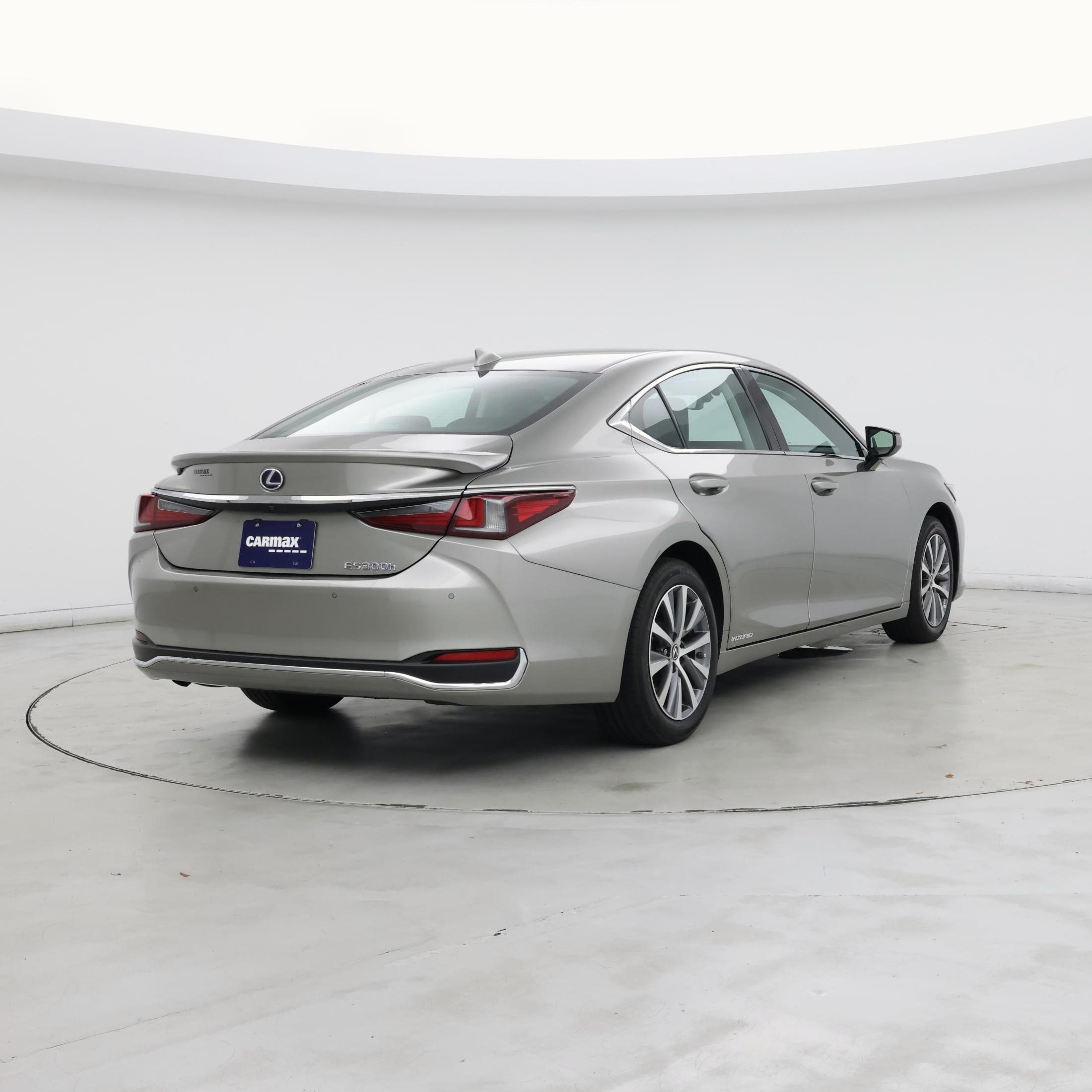 Thumbnail: 2021 Lexus ES - 8