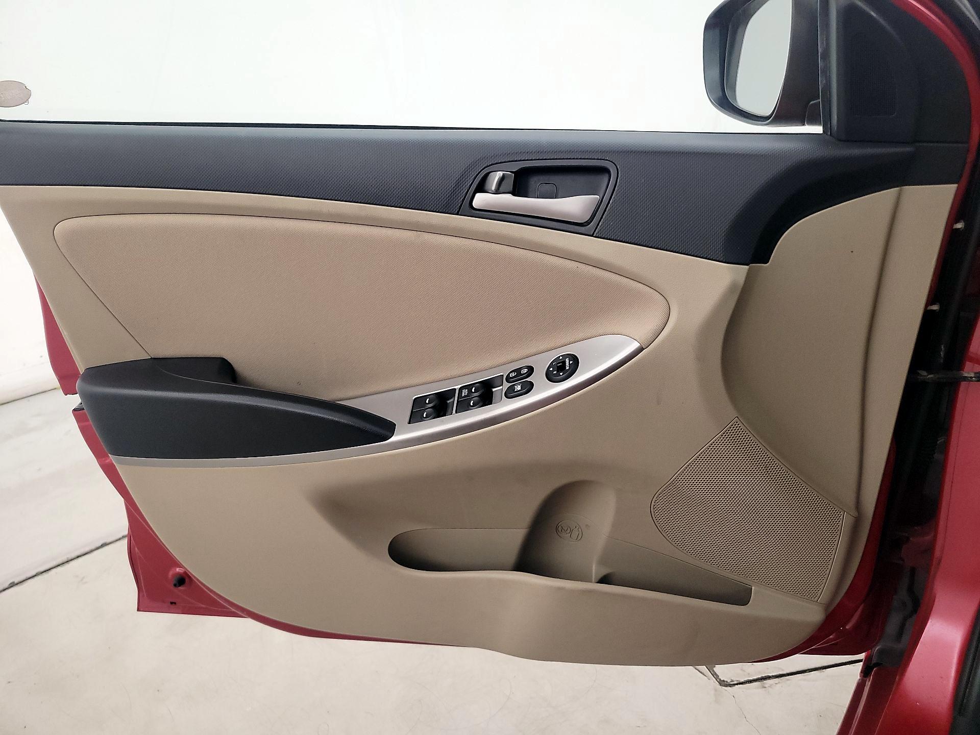Thumbnail: 2016 Hyundai Accent - 12