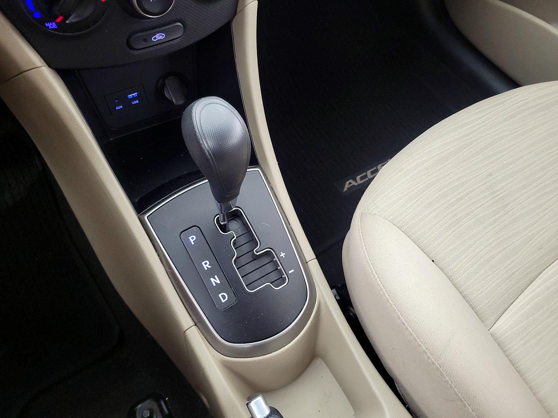 Thumbnail: 2016 Hyundai Accent - 16