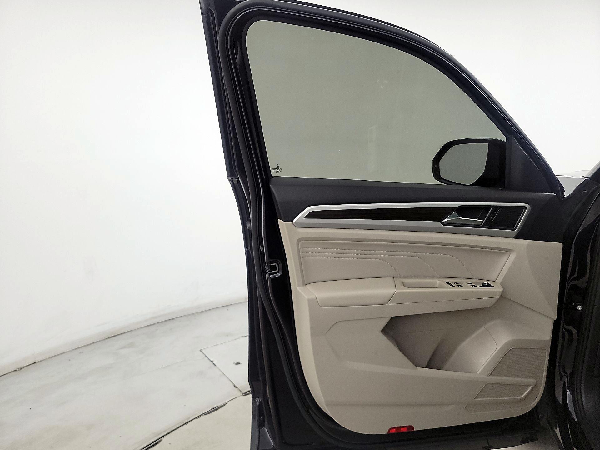 Thumbnail: 2022 Volkswagen Atlas - 12