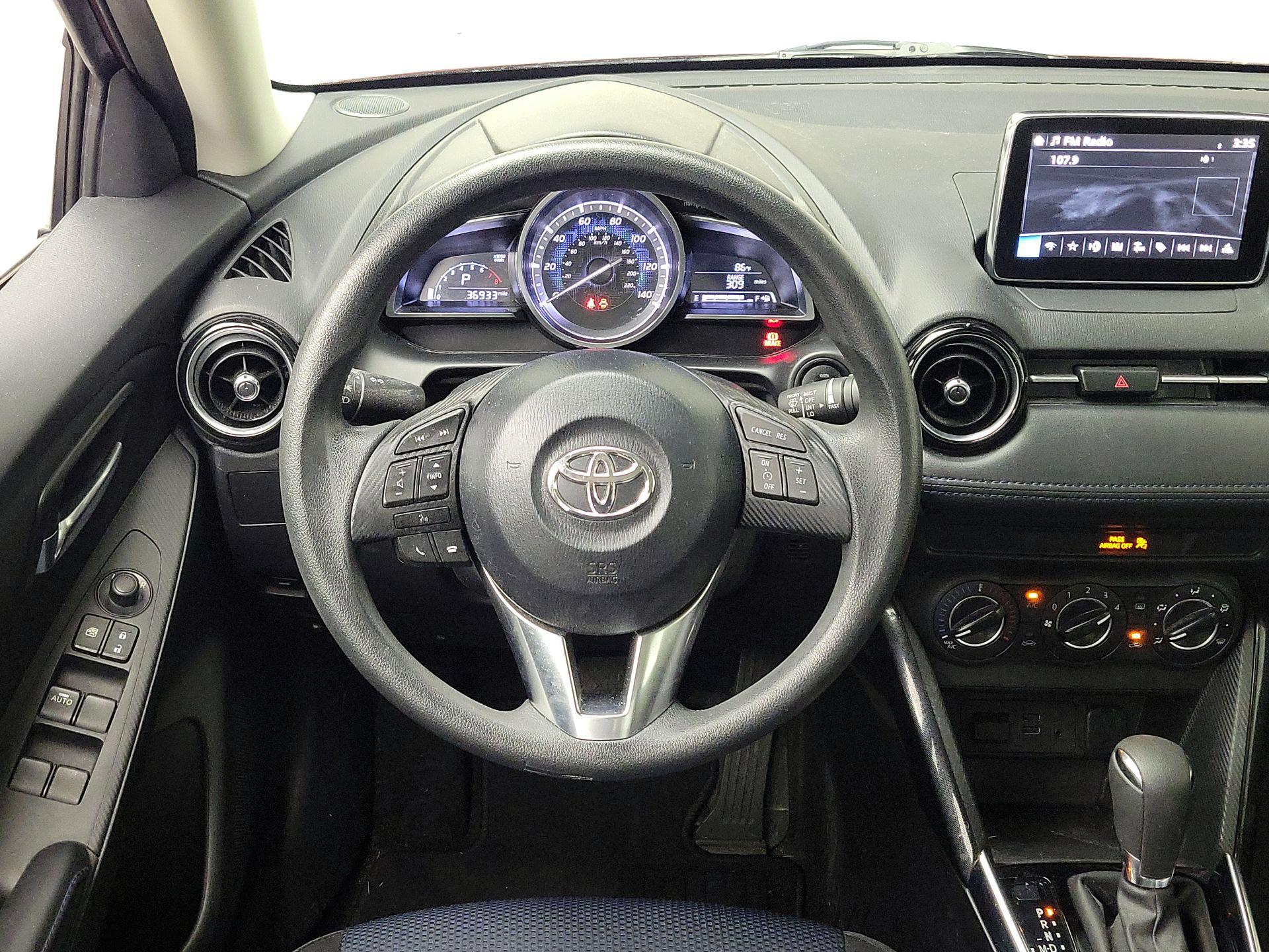 Thumbnail: 2018 Toyota Yaris iA - 10