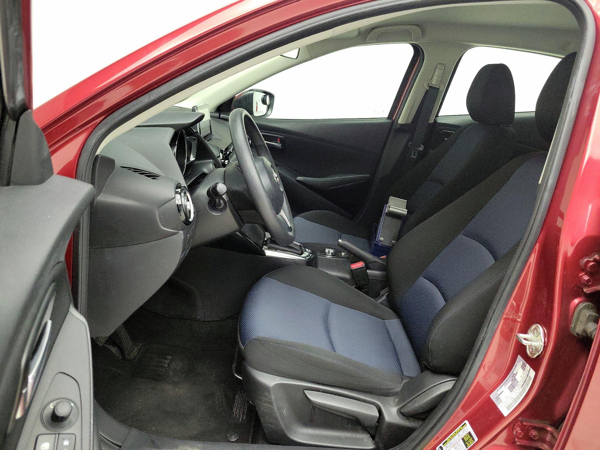 Thumbnail: 2018 Toyota Yaris iA - 11