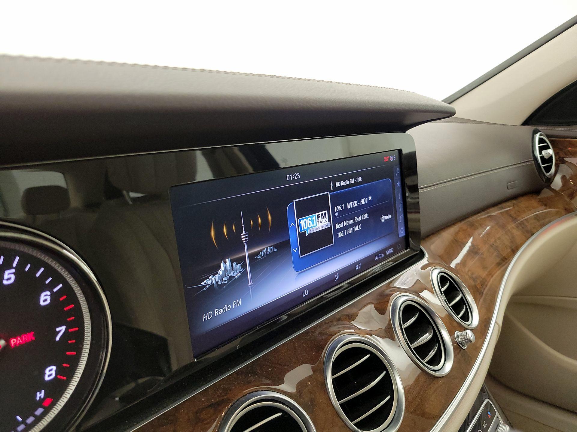 Thumbnail: 2017 Mercedes-Benz E-Class - 16