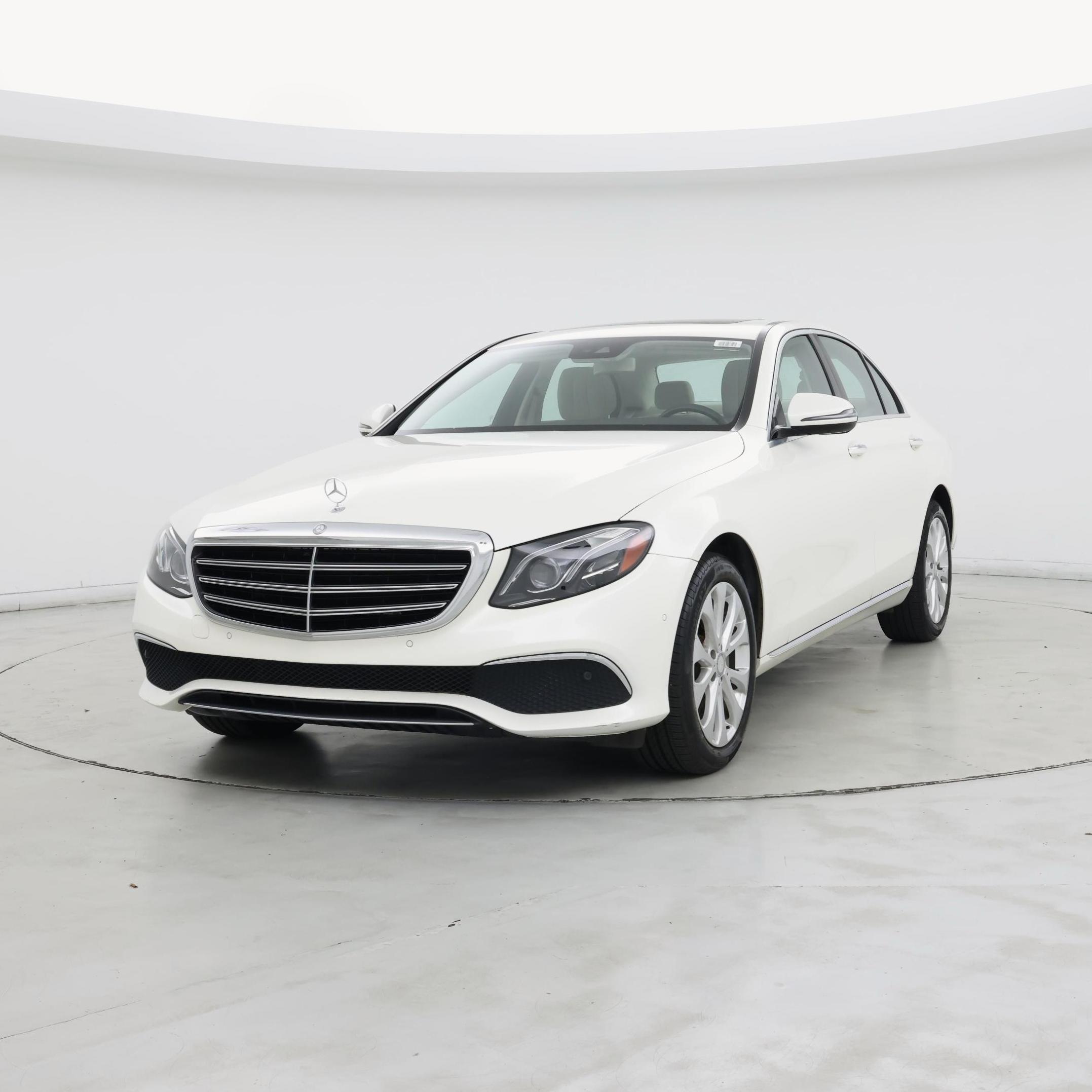 Thumbnail: 2017 Mercedes-Benz E-Class - 4