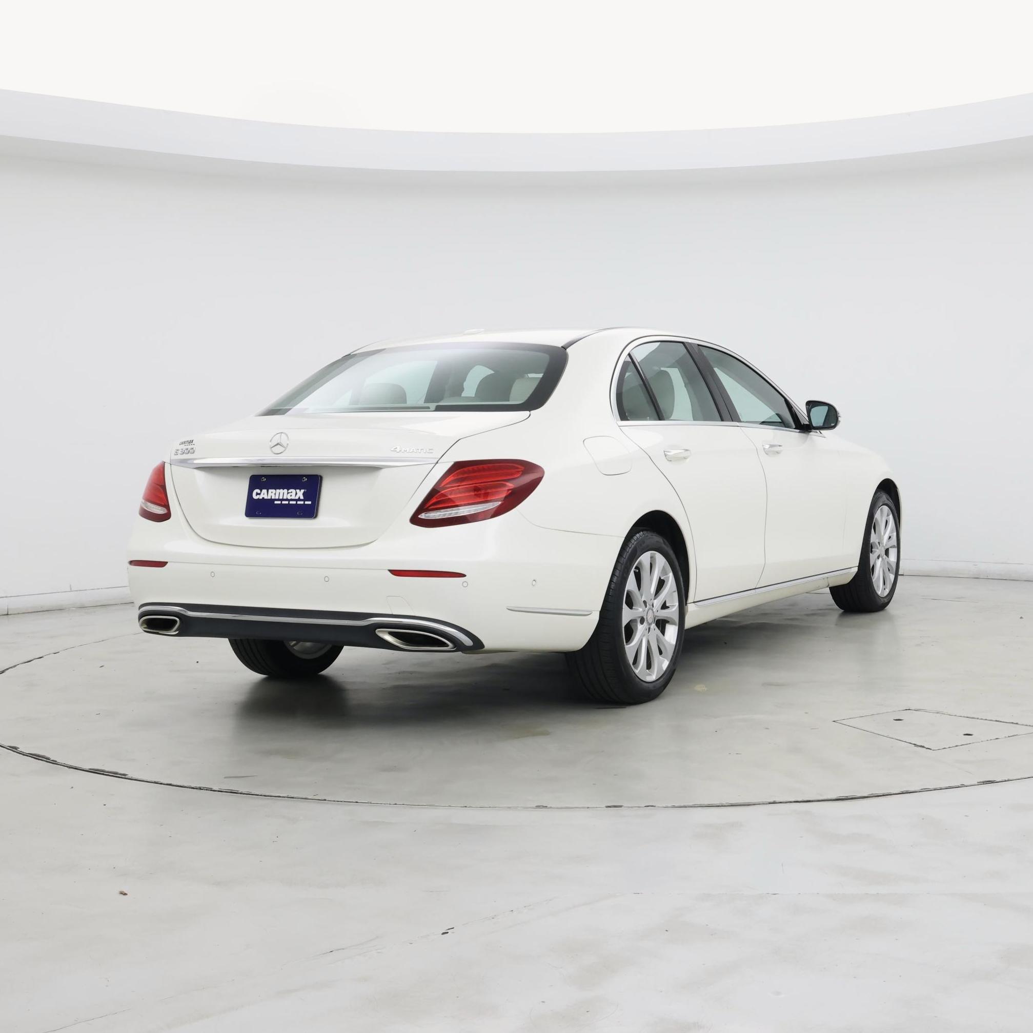 Thumbnail: 2017 Mercedes-Benz E-Class - 8