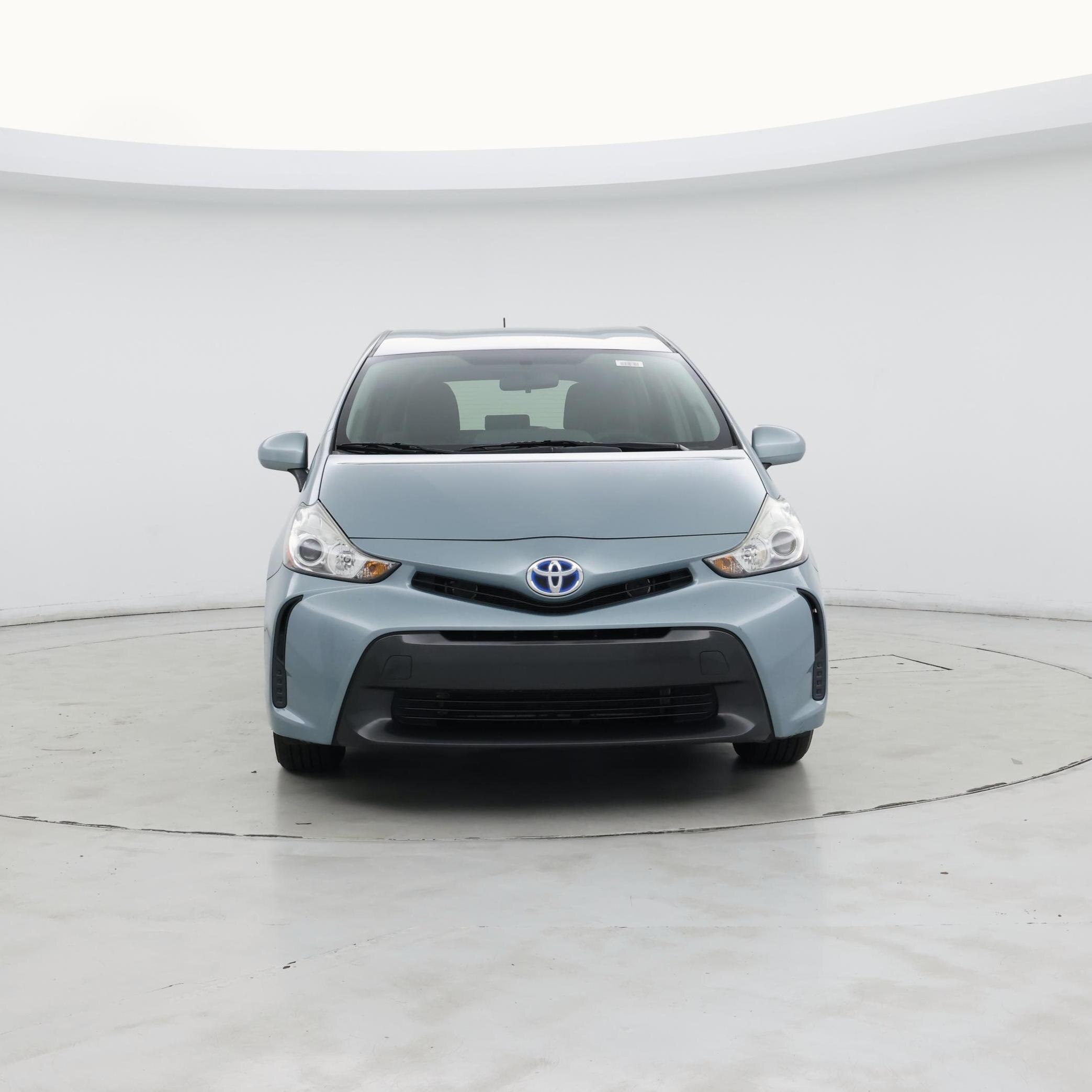 Thumbnail: 2017 Toyota Prius v - 5