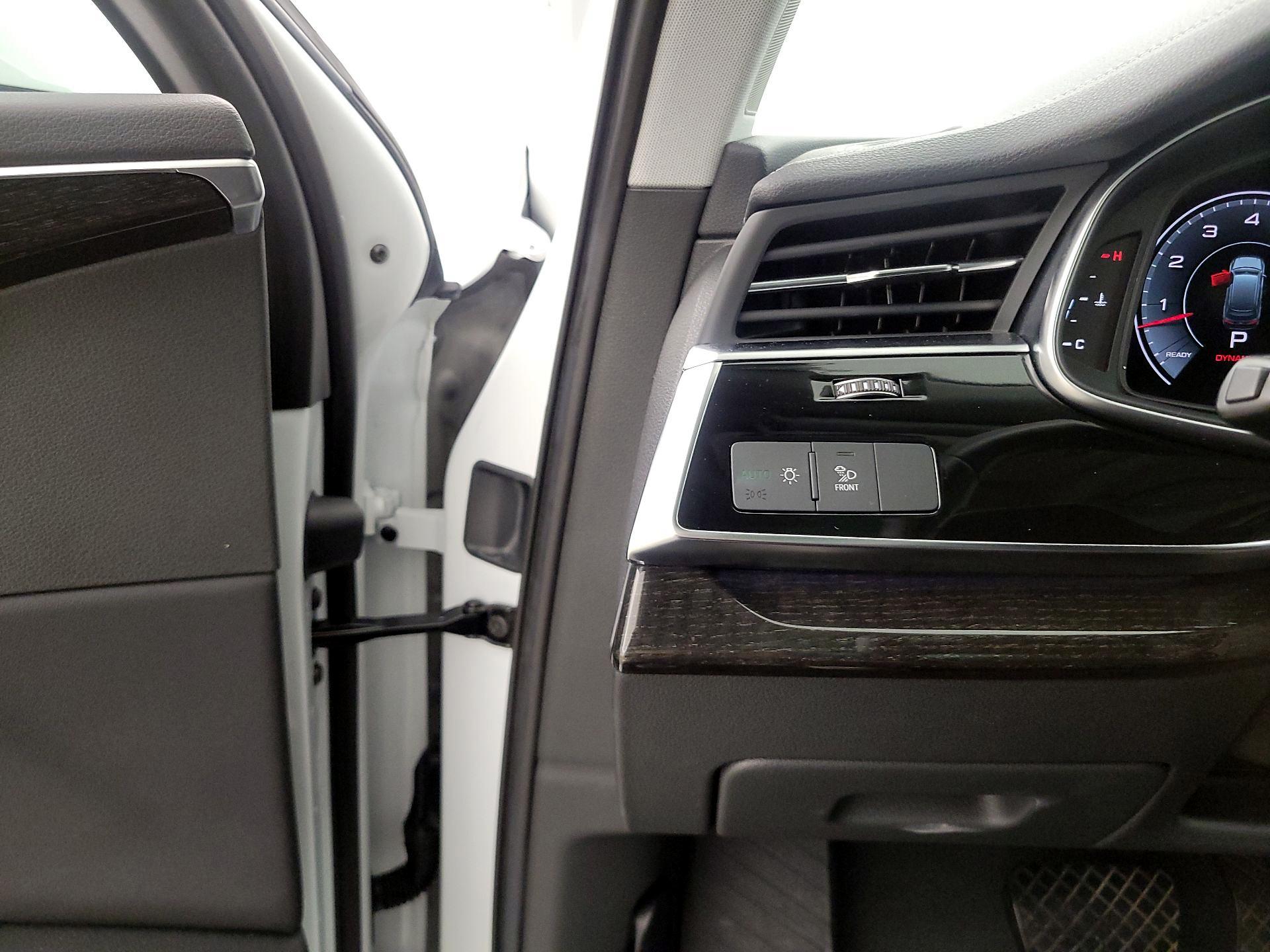 Thumbnail: 2023 Audi Q7 - 13