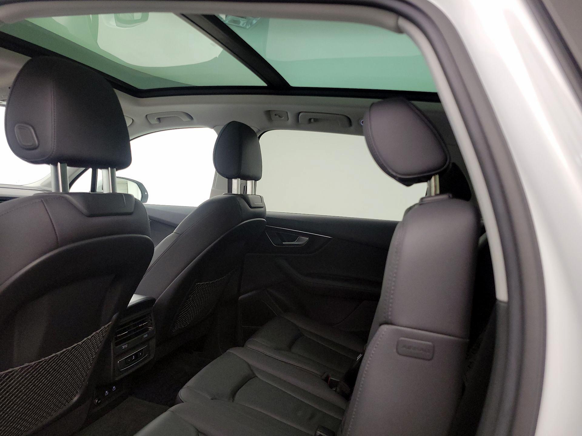 Thumbnail: 2023 Audi Q7 - 20