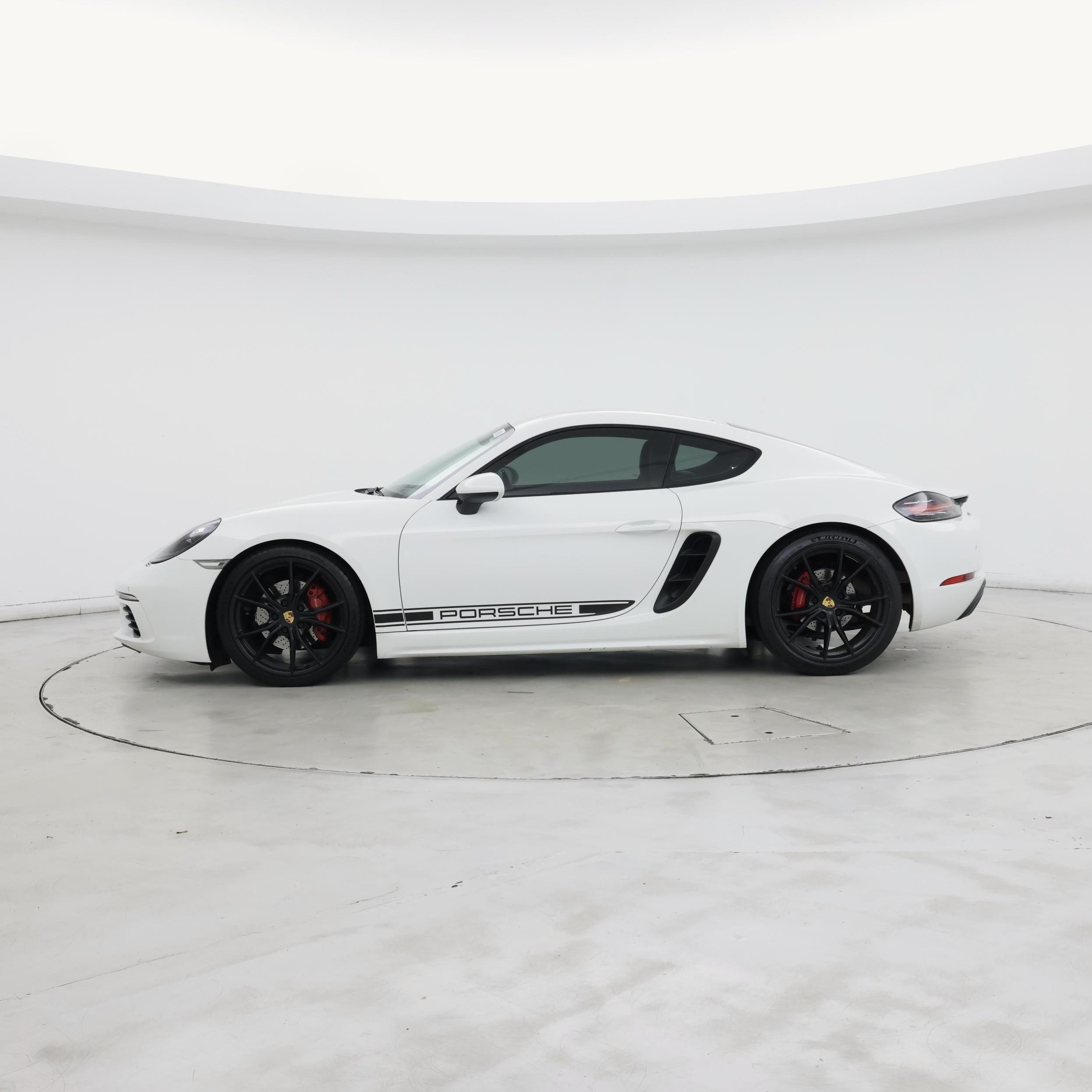 Thumbnail: 2017 Porsche 718 Cayman - 3