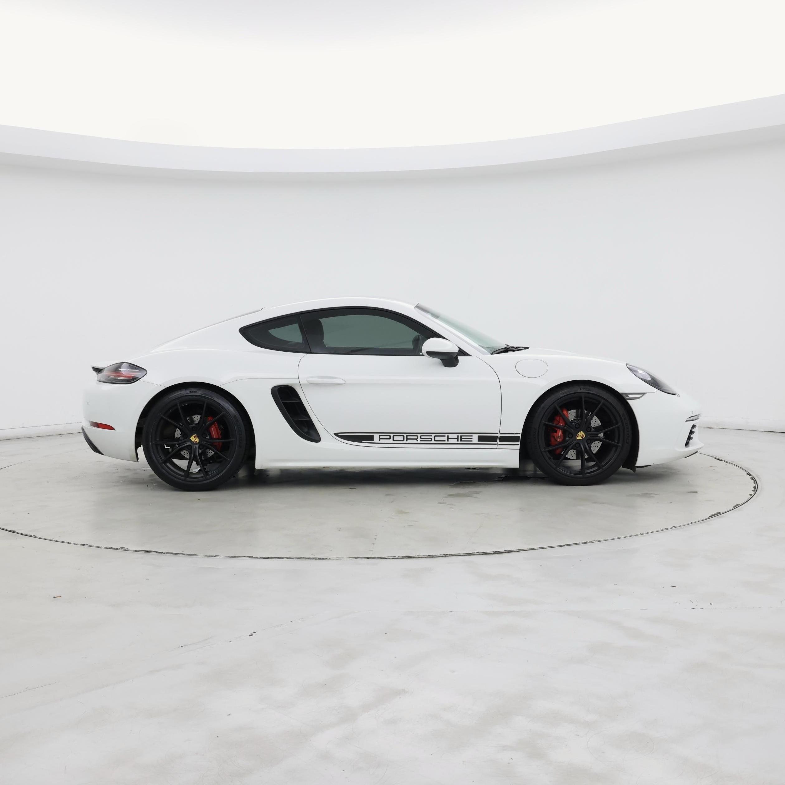 Thumbnail: 2017 Porsche 718 Cayman - 7