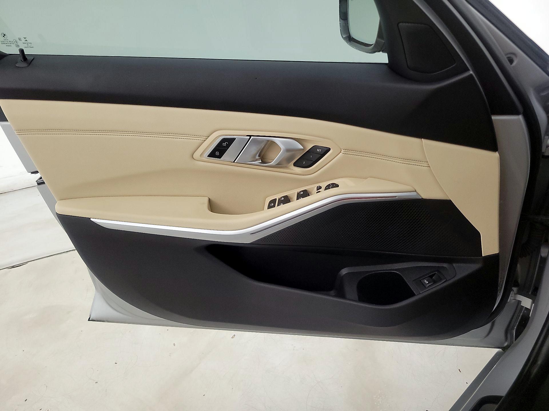Thumbnail: 2020 BMW 3 Series - 12