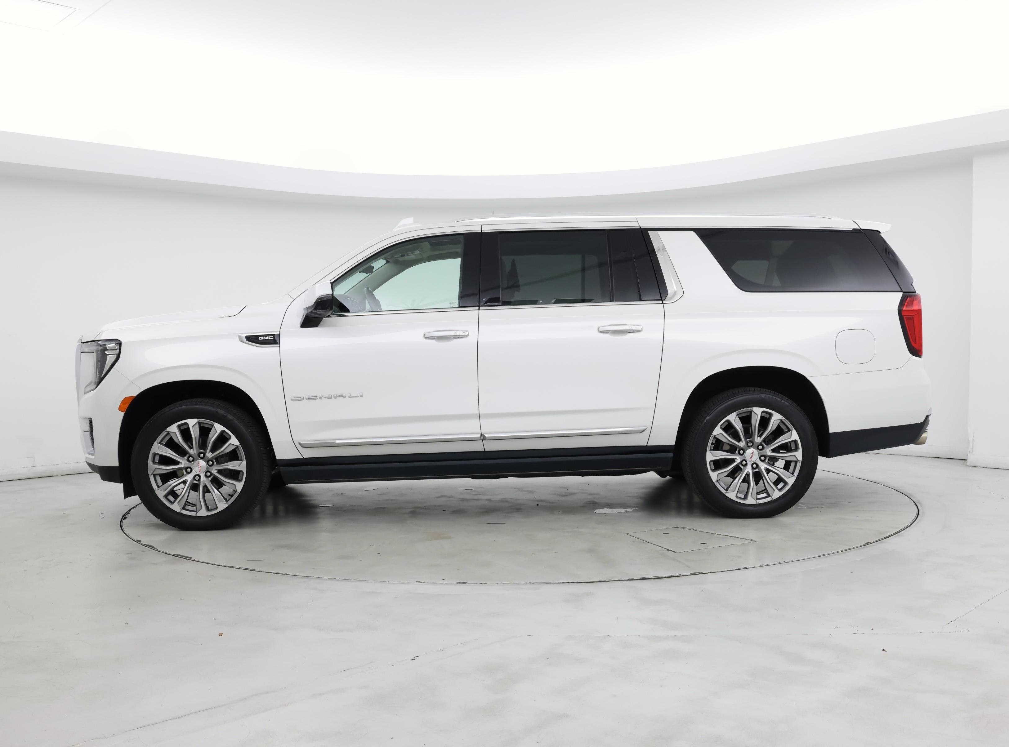 Thumbnail: 2021 GMC Yukon XL - 3
