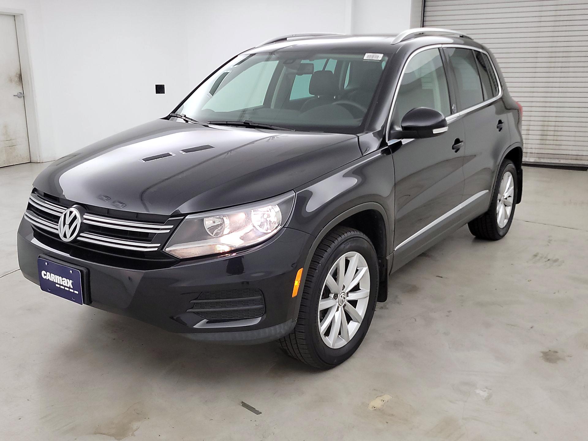 Thumbnail: 2017 Volkswagen Tiguan - 1