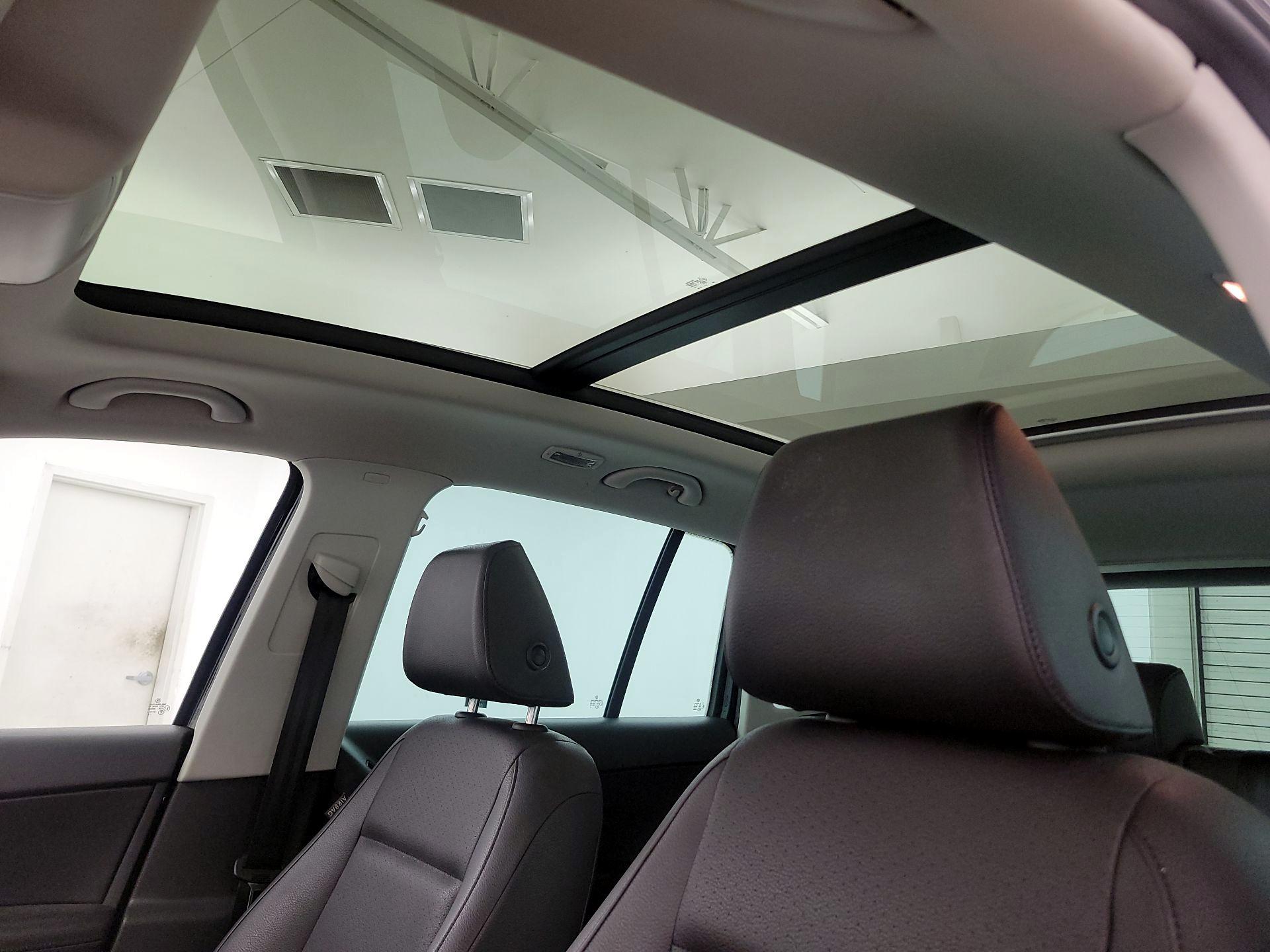 Thumbnail: 2017 Volkswagen Tiguan - 17