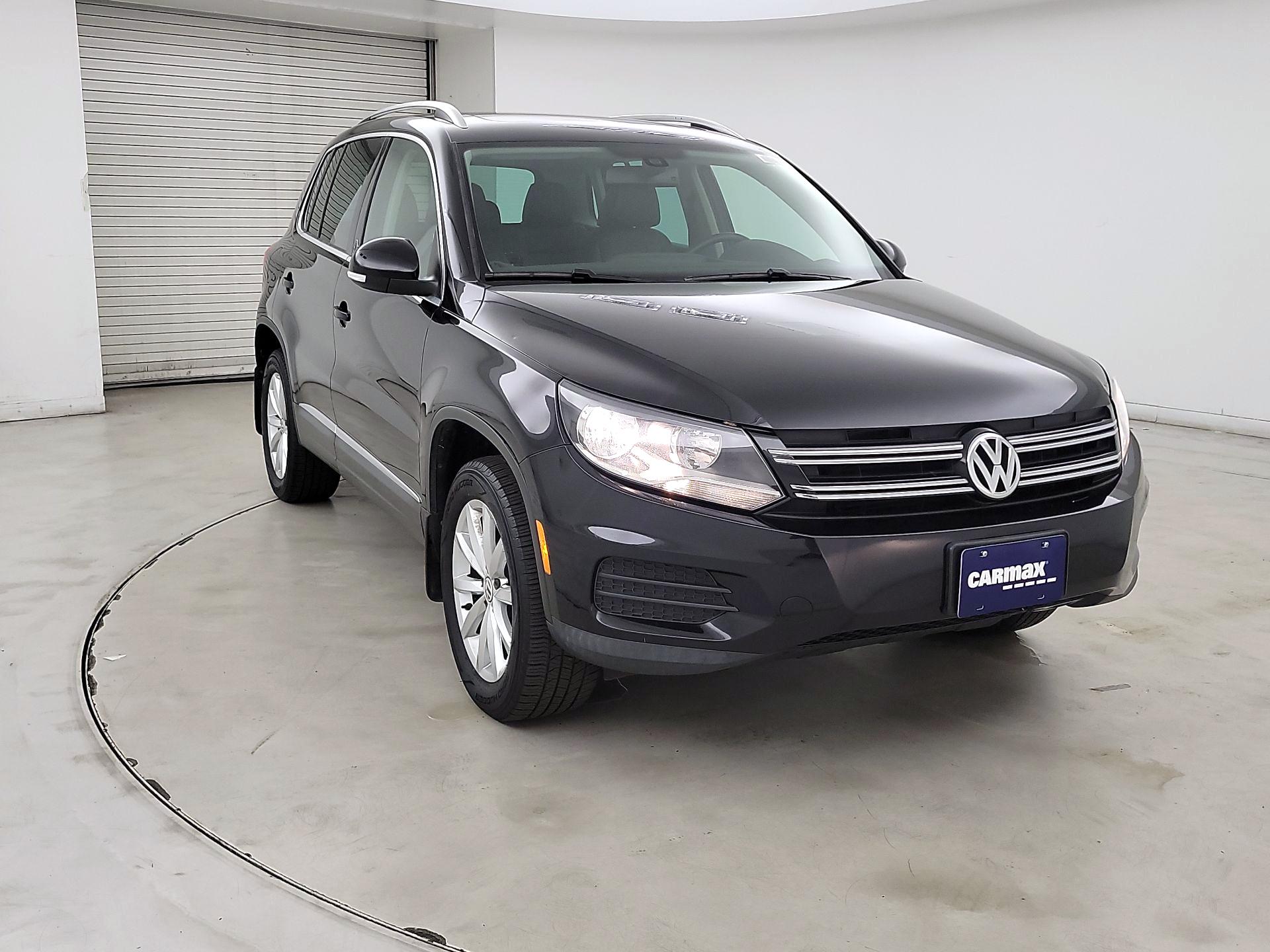 Thumbnail: 2017 Volkswagen Tiguan - 3