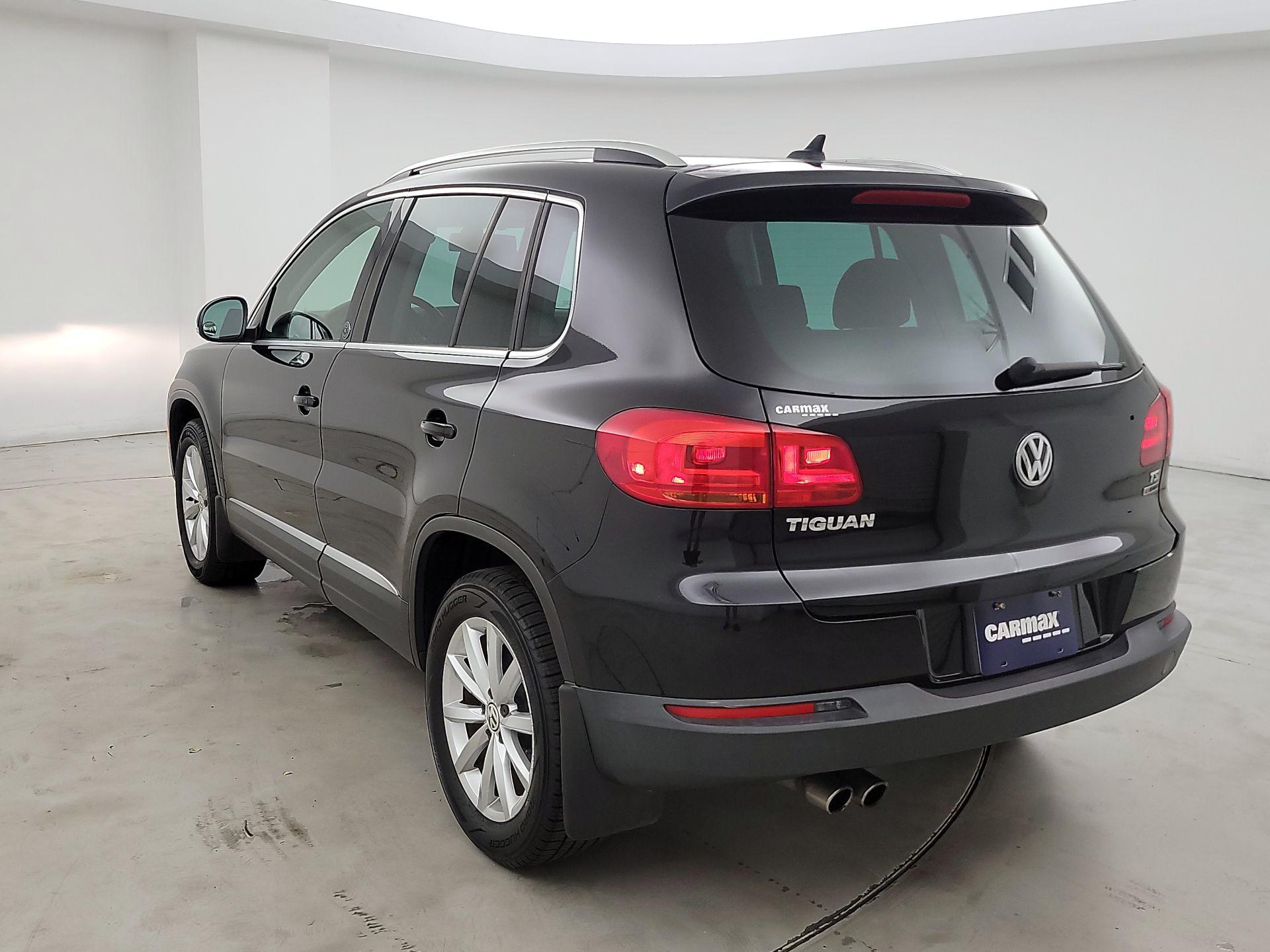 Thumbnail: 2017 Volkswagen Tiguan - 7
