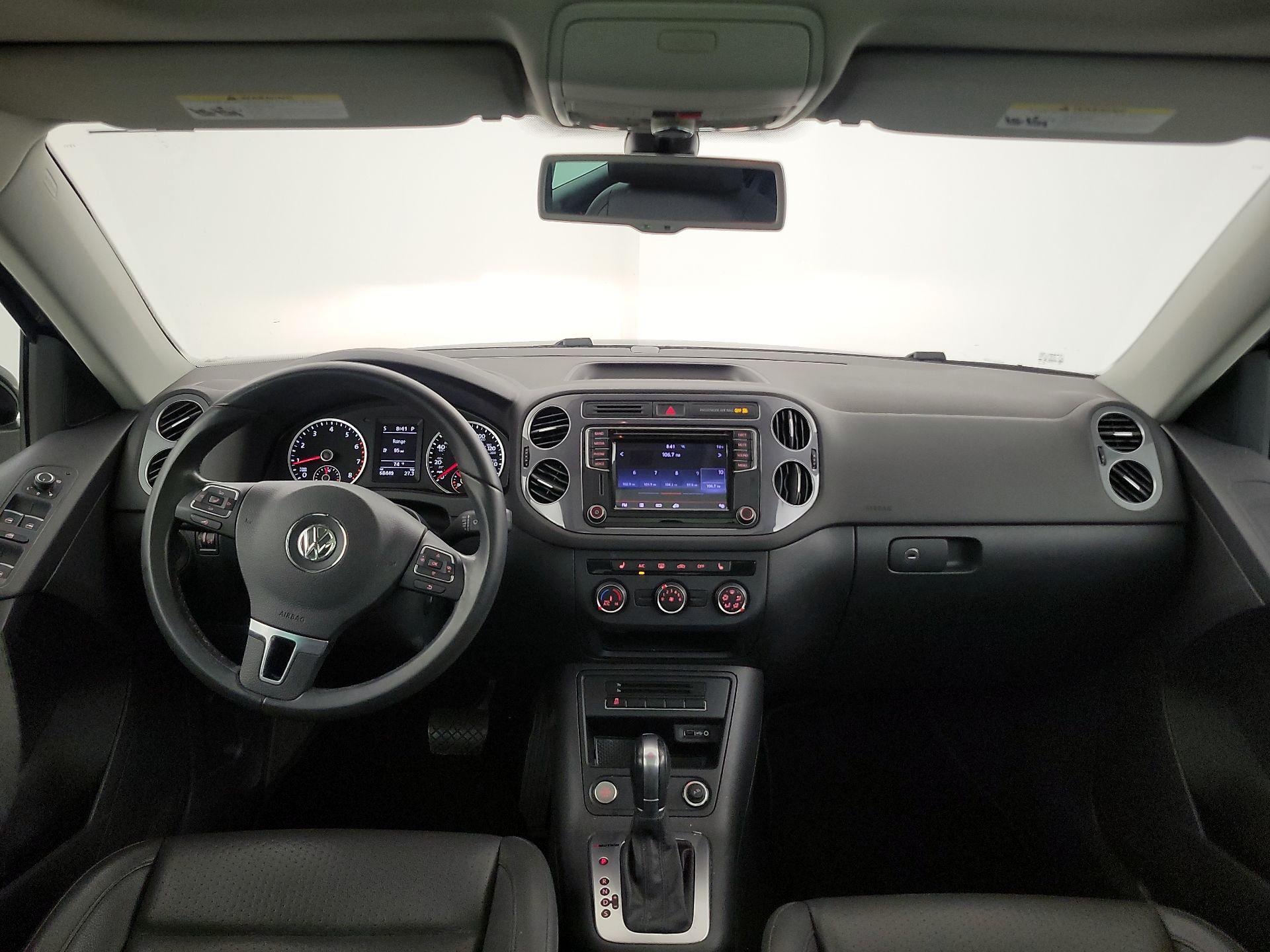 Thumbnail: 2017 Volkswagen Tiguan - 8