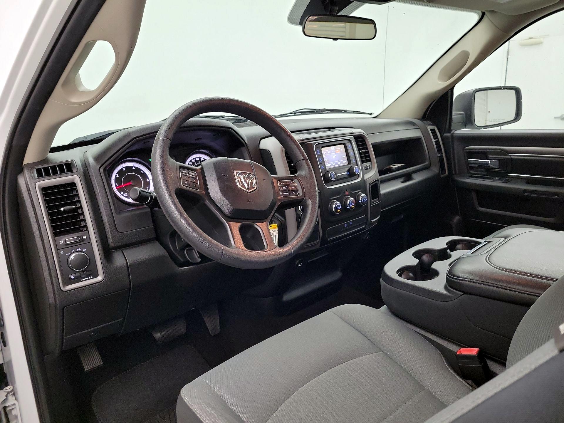 Thumbnail: 2021 RAM 1500 Classic - 9