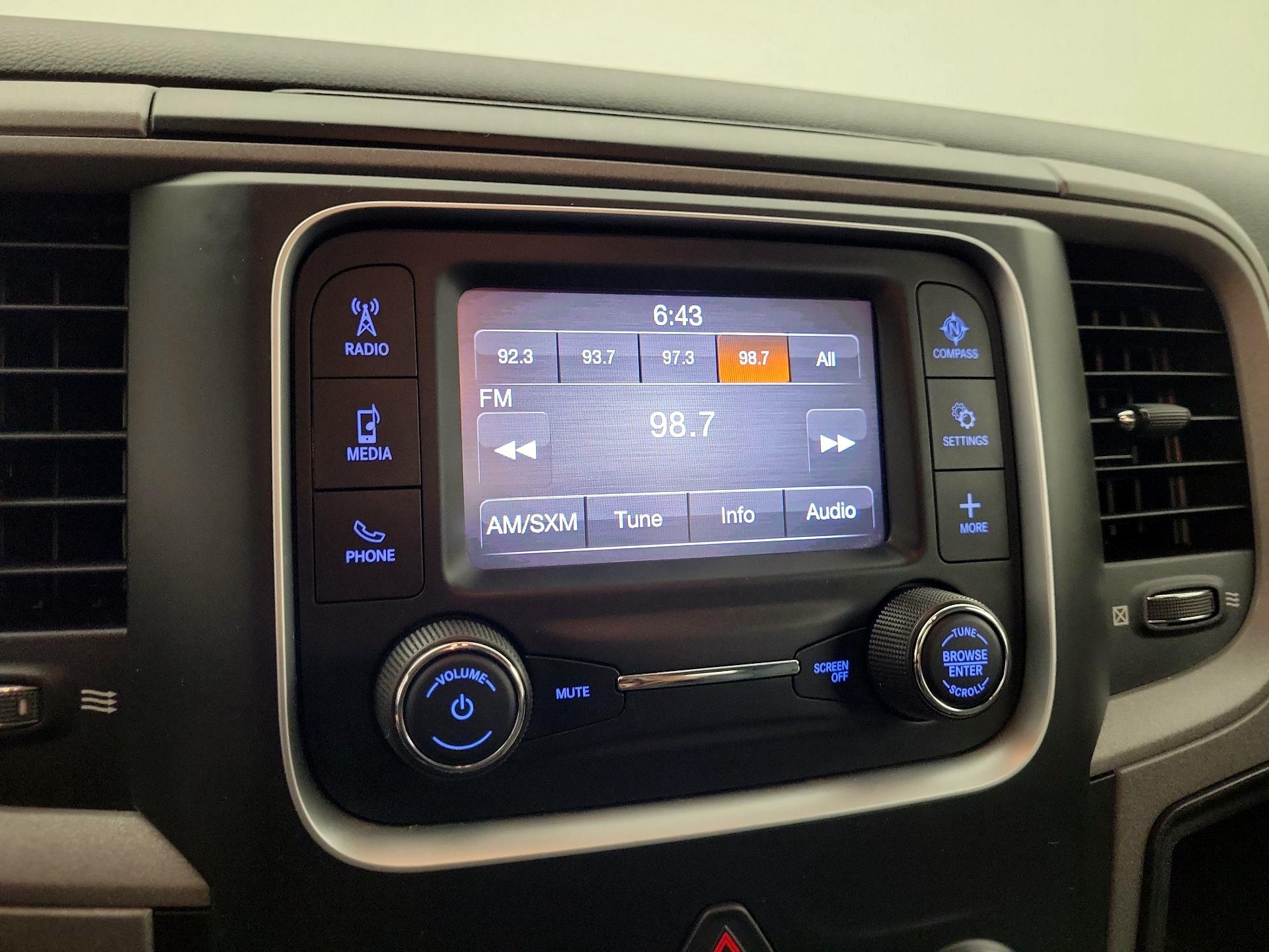 Thumbnail: 2021 RAM 1500 Classic - 15