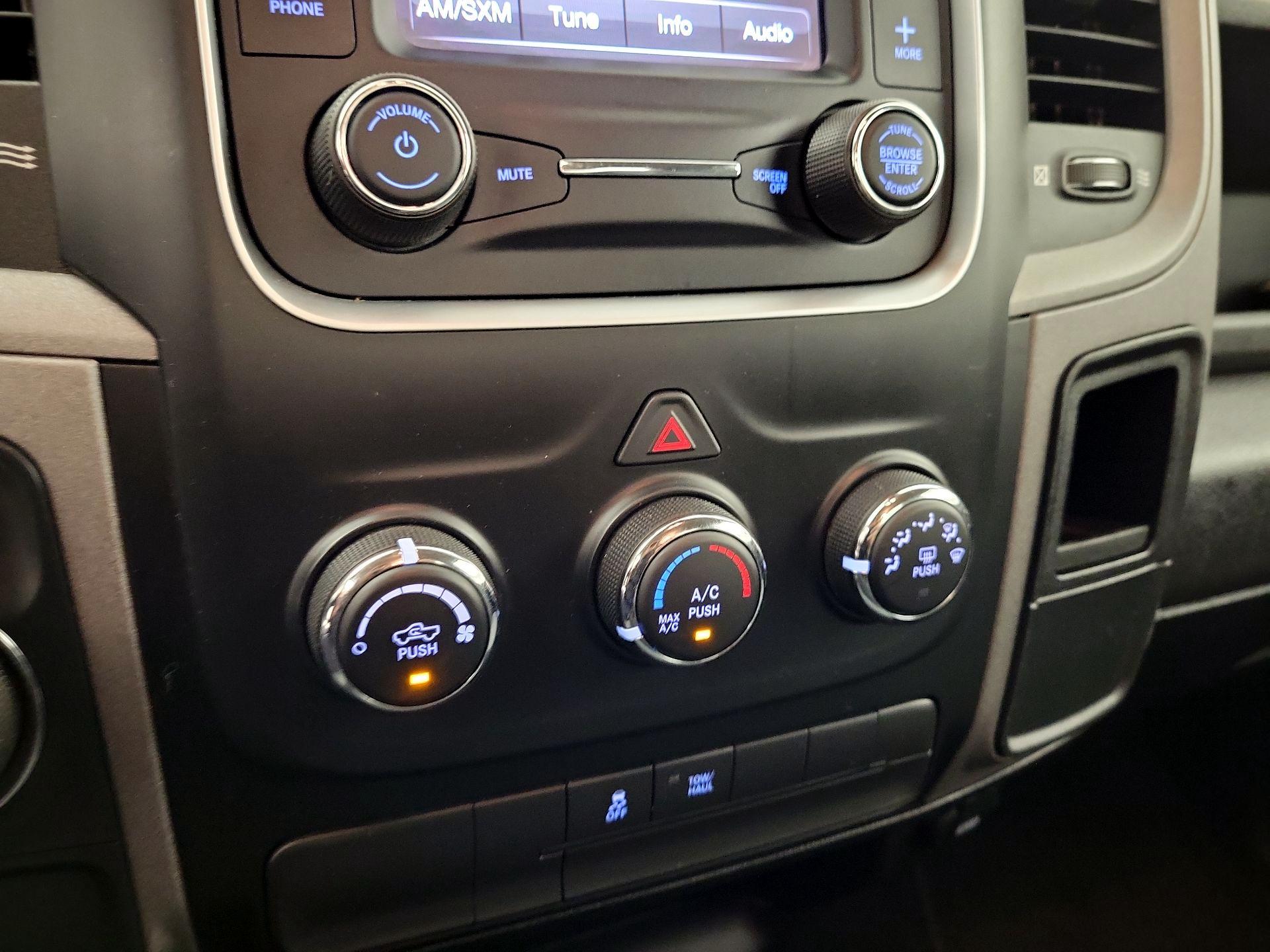 Thumbnail: 2021 RAM 1500 Classic - 16