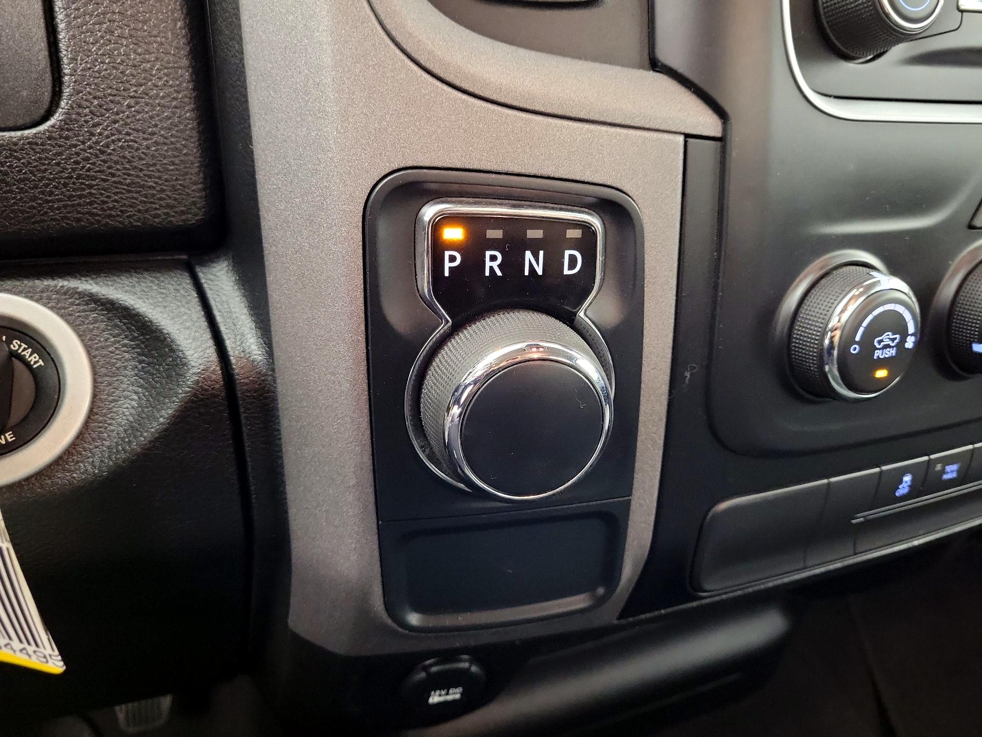 Thumbnail: 2021 RAM 1500 Classic - 17
