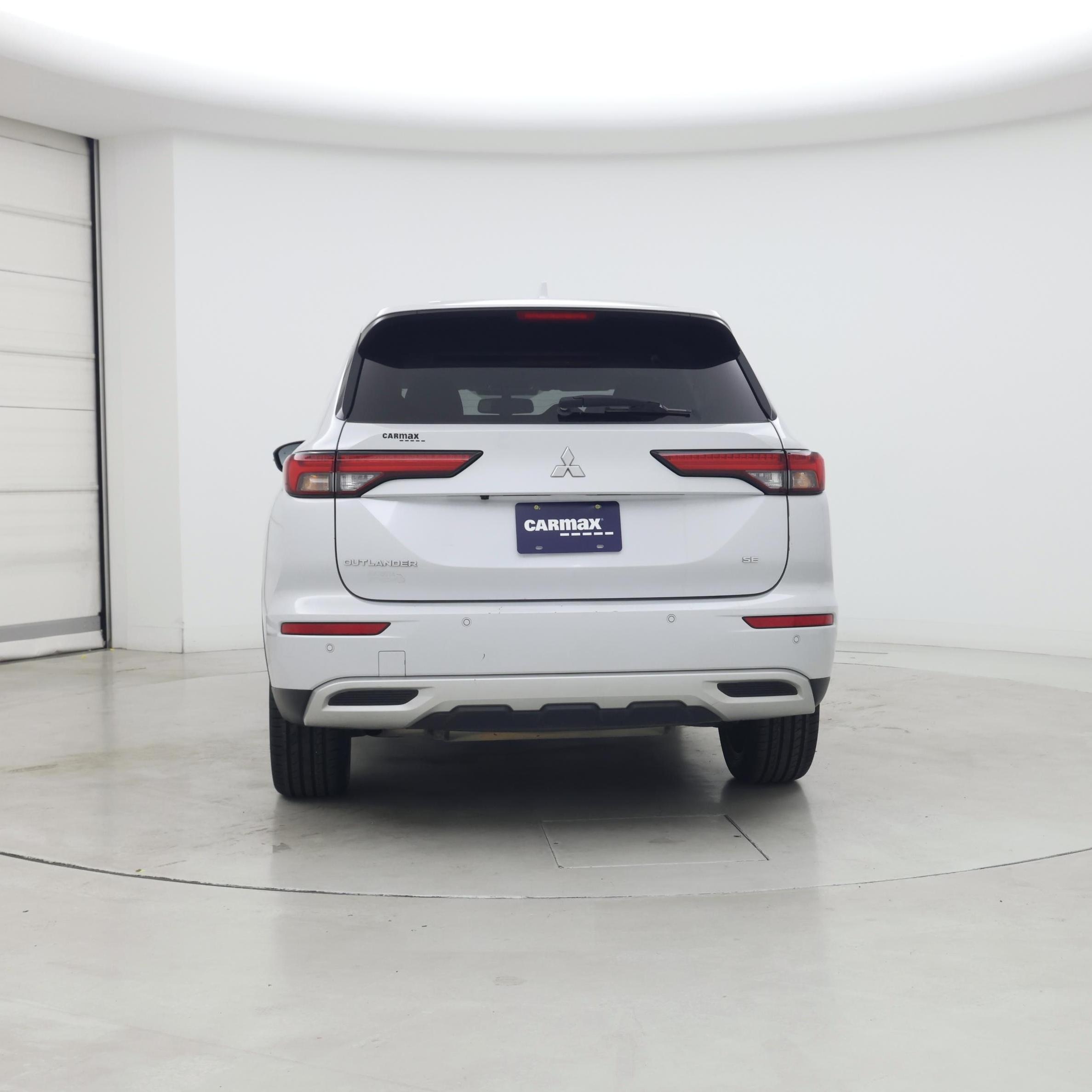 Thumbnail: 2023 Mitsubishi Outlander - 6