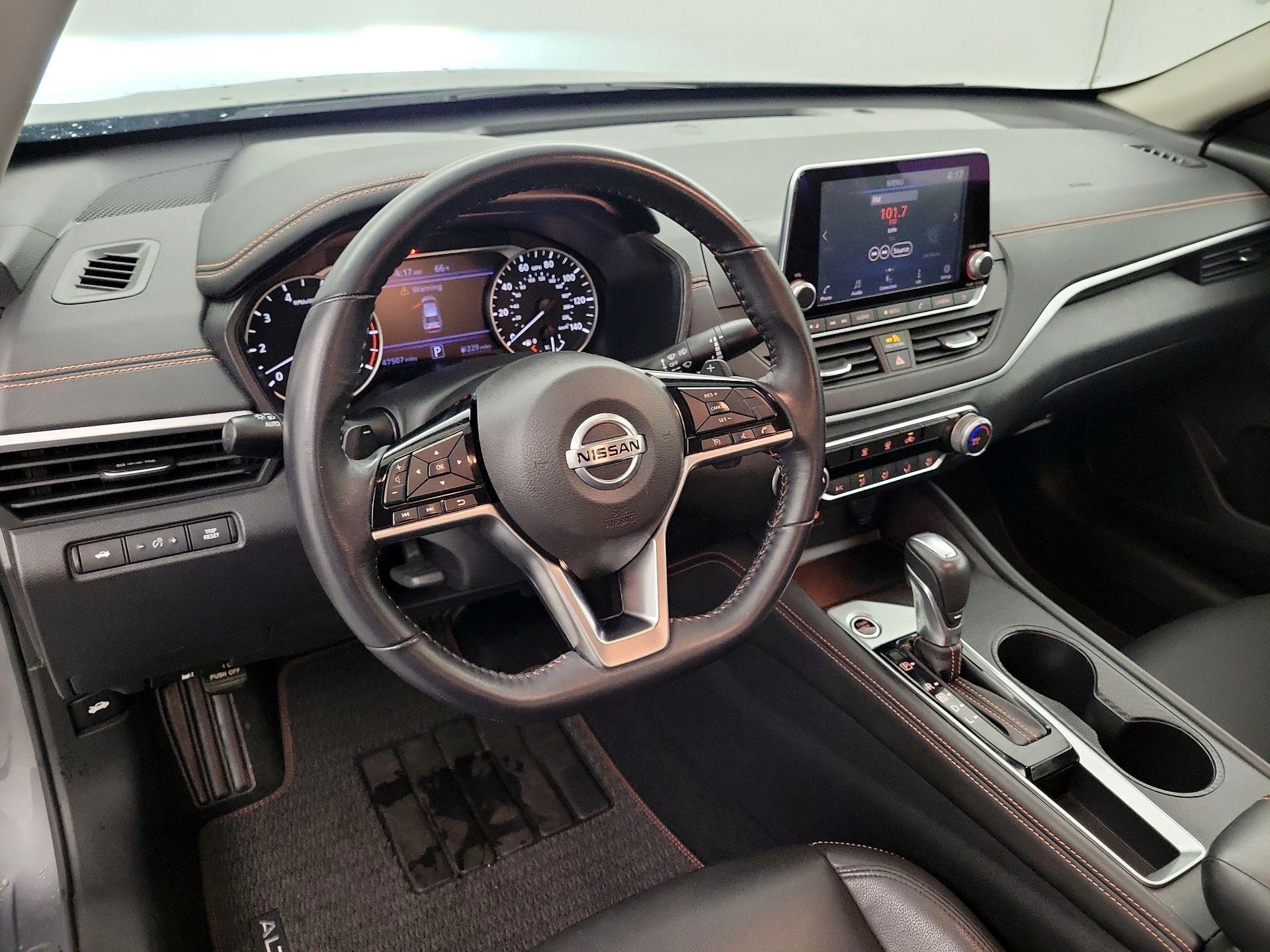 Thumbnail: 2020 Nissan Altima - 9