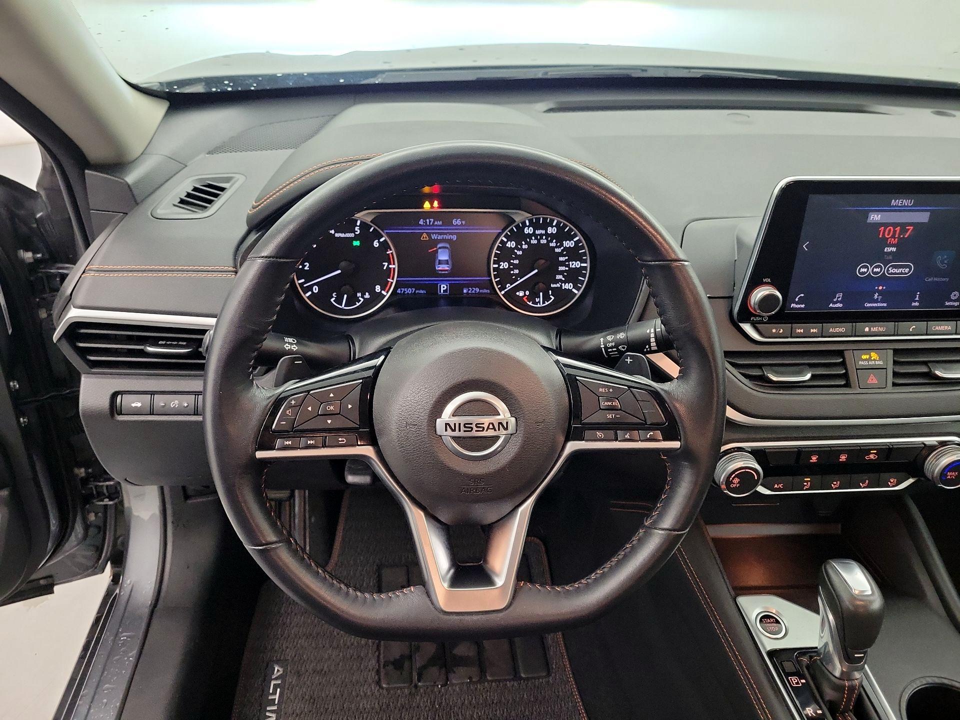 Thumbnail: 2020 Nissan Altima - 10