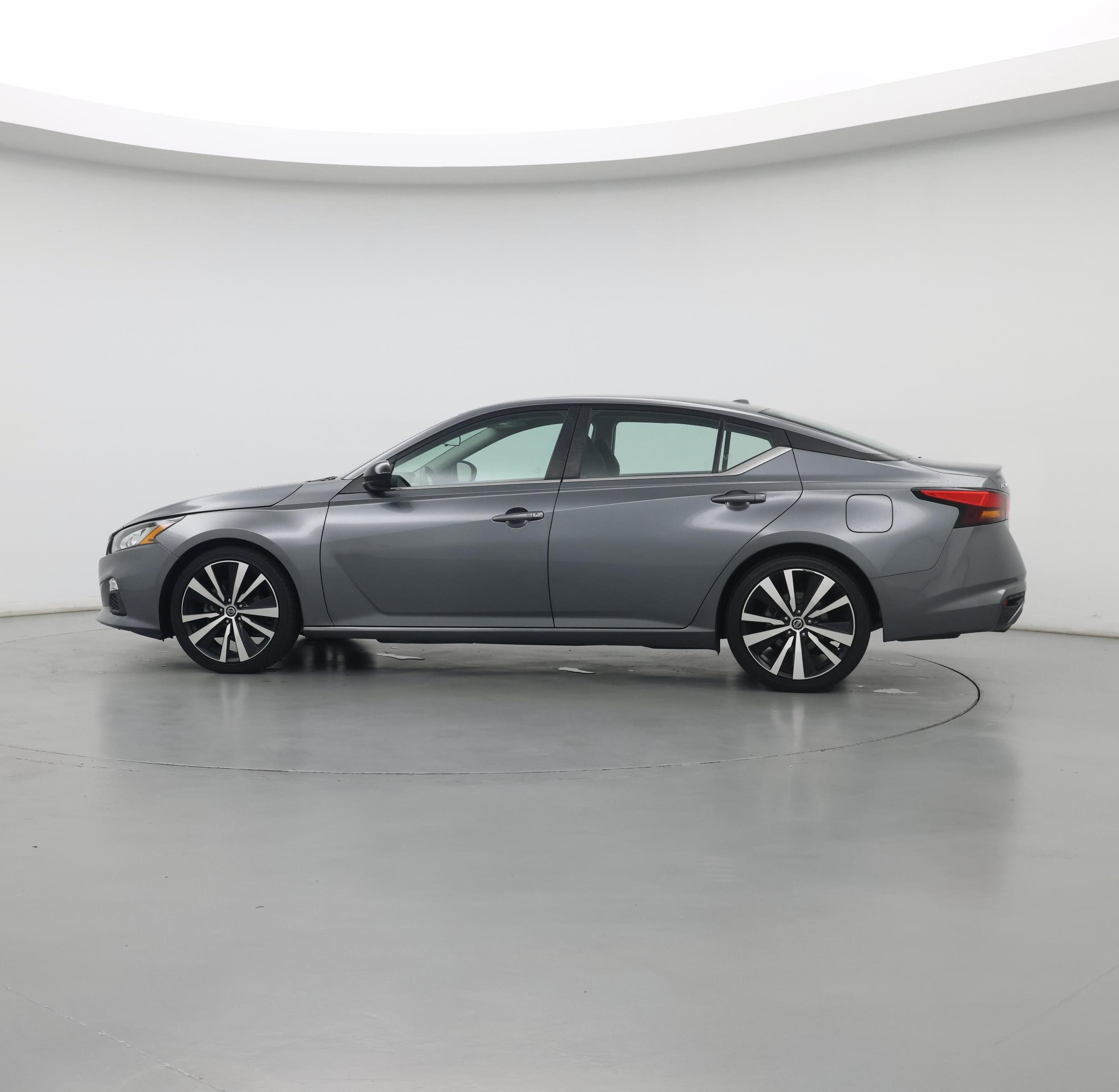 Thumbnail: 2020 Nissan Altima - 3
