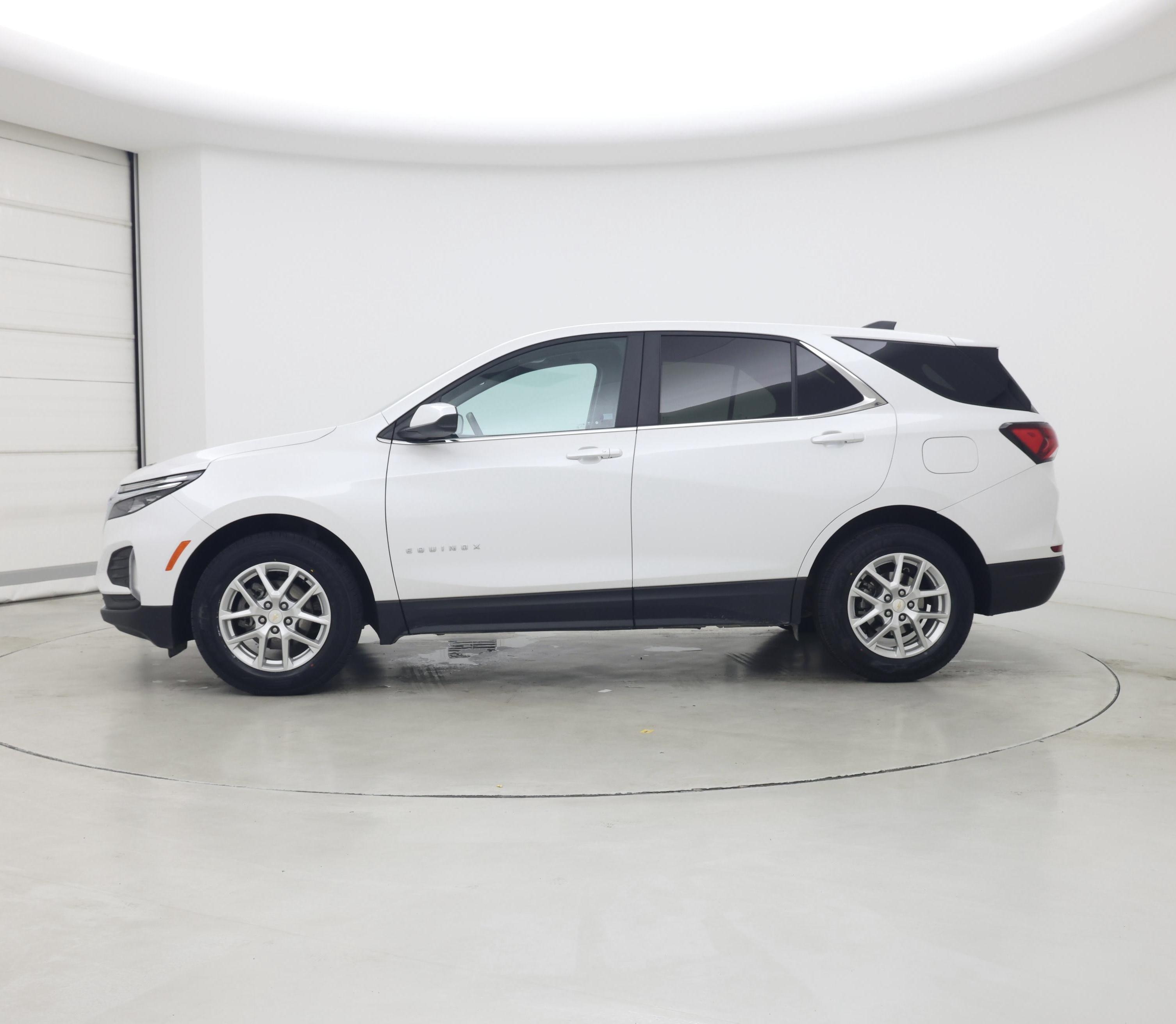 Thumbnail: 2023 Chevrolet Equinox - 3
