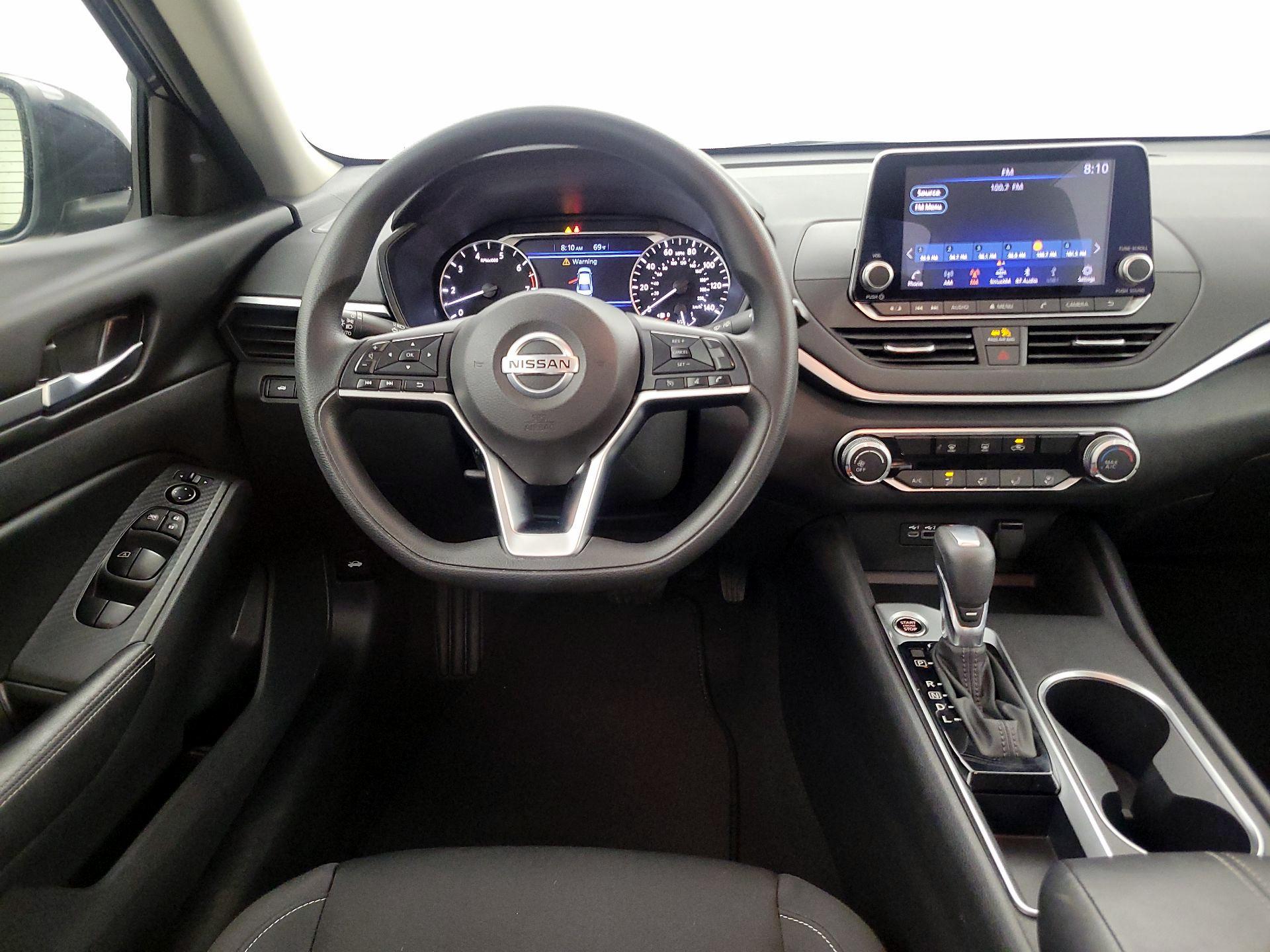 Thumbnail: 2022 Nissan Altima - 10