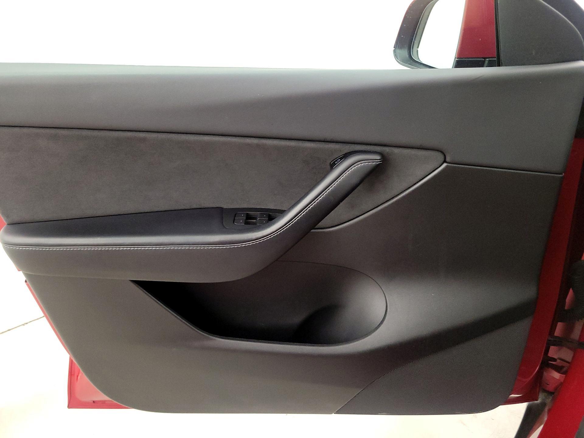 Thumbnail: 2022 Tesla Model Y - 12