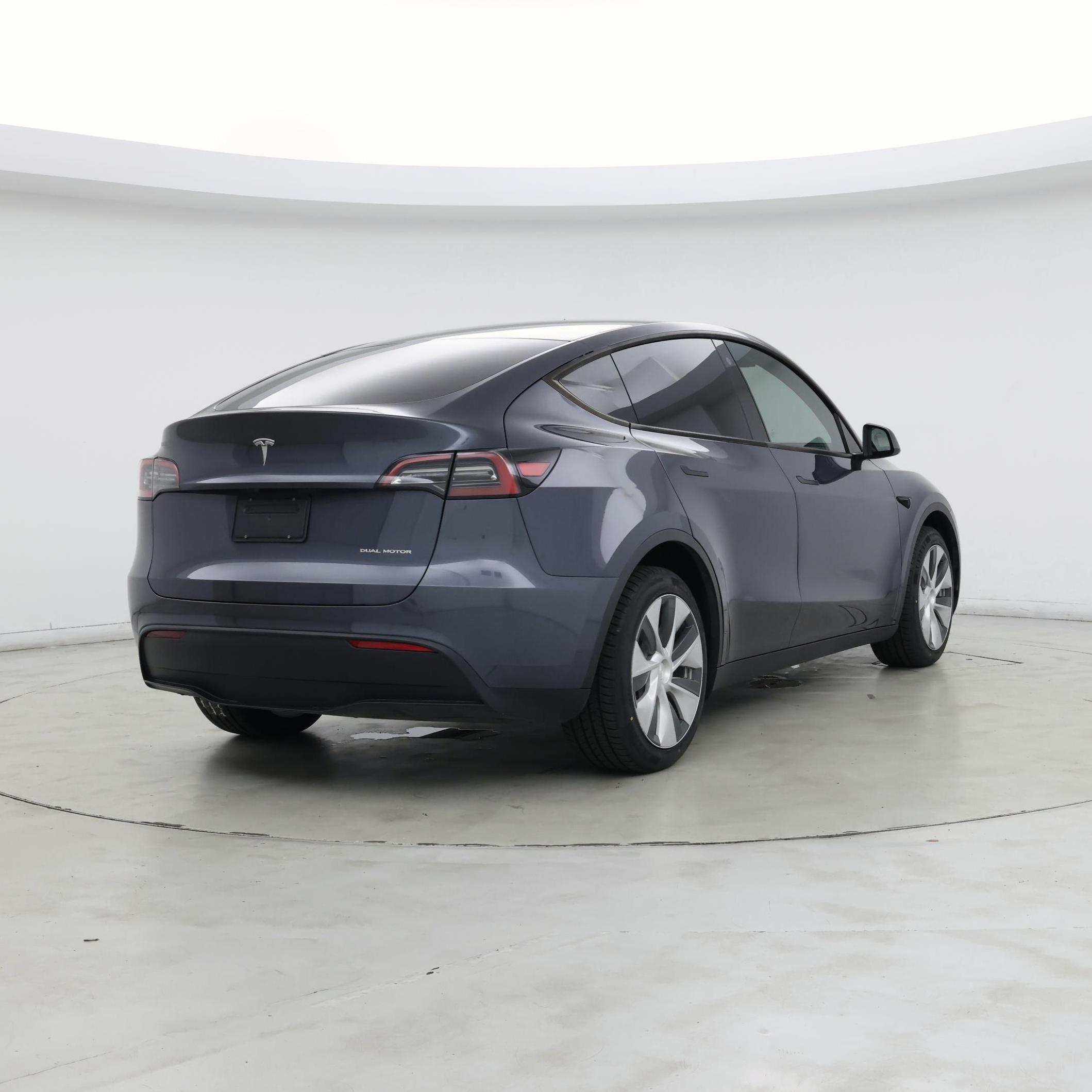 Thumbnail: 2023 Tesla Model Y - 8