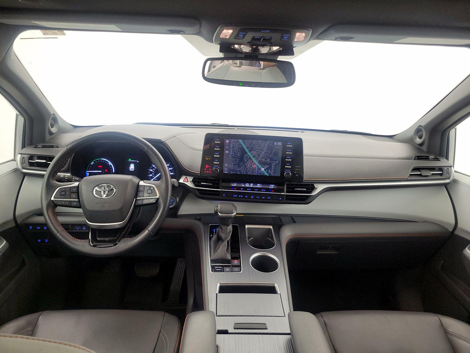 Thumbnail: 2022 Toyota Sienna - 9