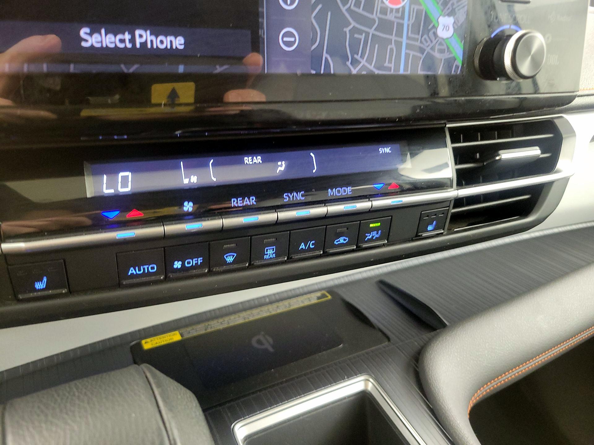 Thumbnail: 2022 Toyota Sienna - 17