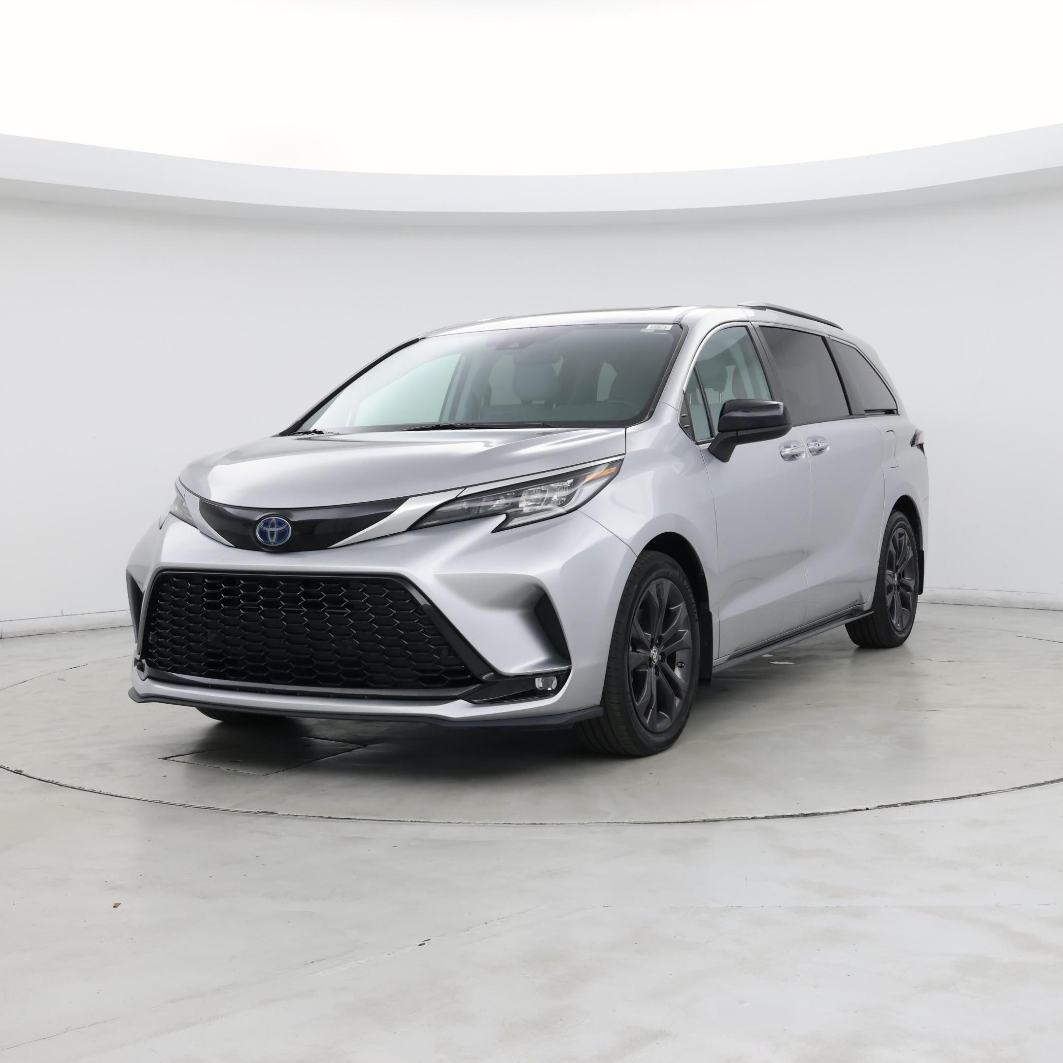 Thumbnail: 2022 Toyota Sienna - 4