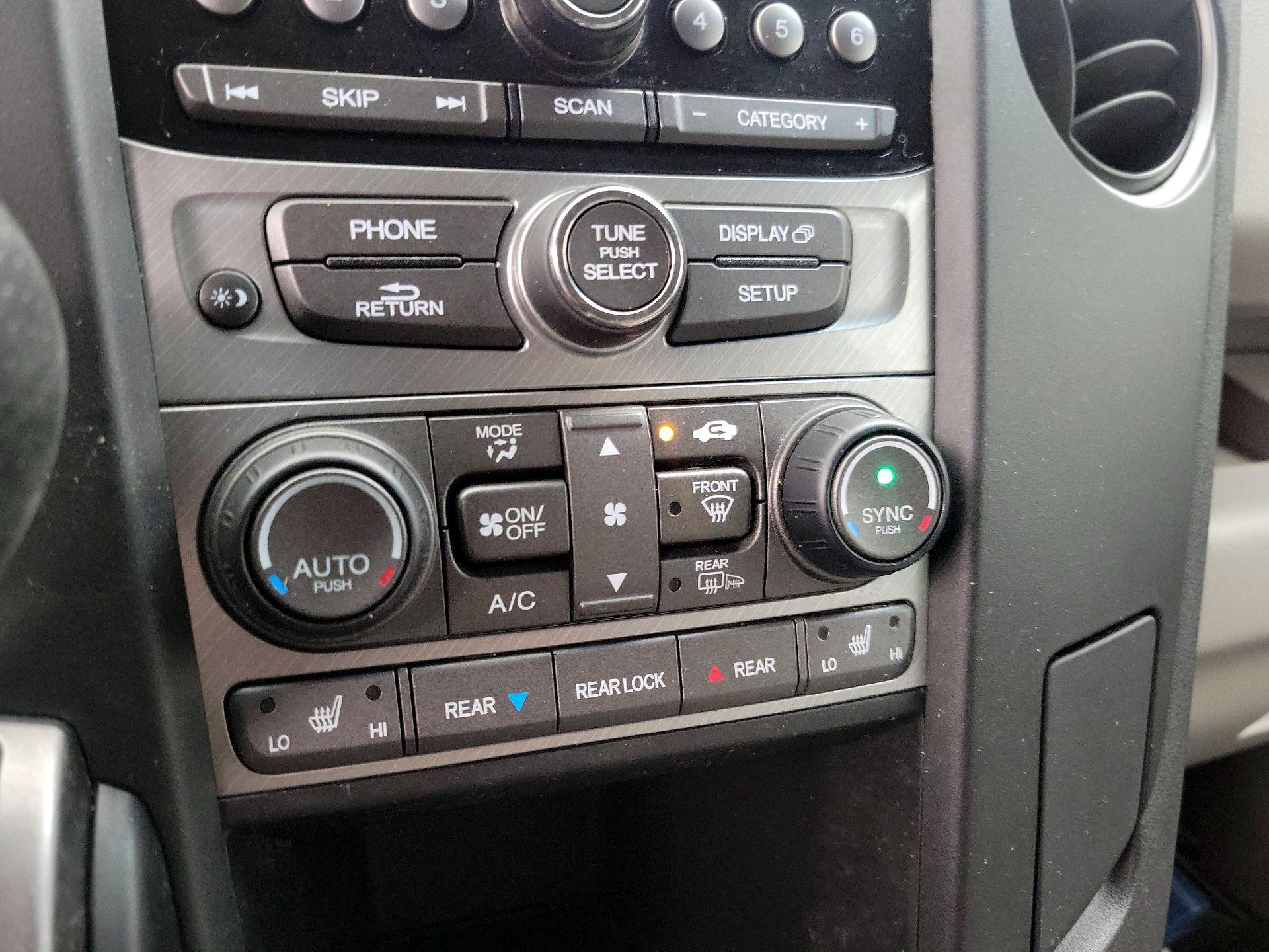 Thumbnail: 2015 Honda Pilot - 16