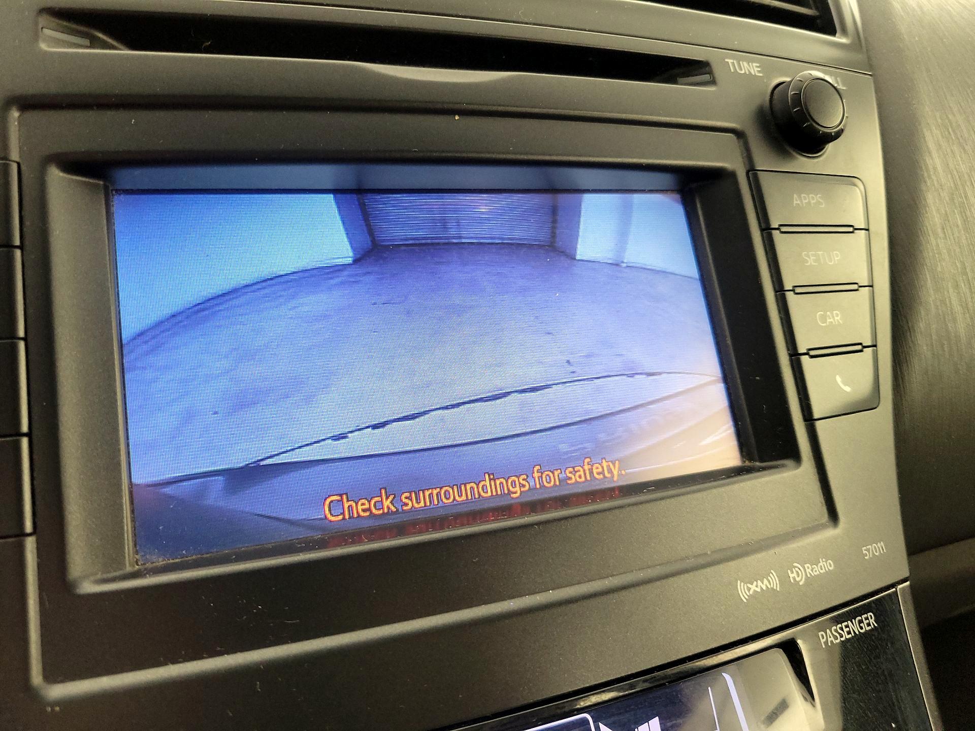 Thumbnail: 2014 Toyota Prius v - 14