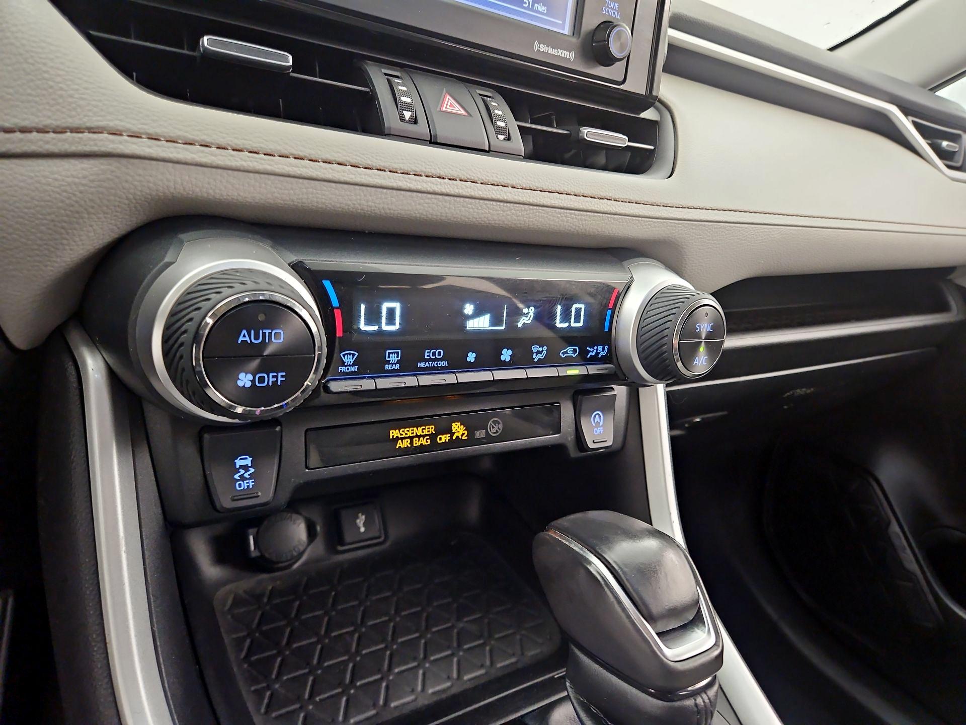 Thumbnail: 2022 Toyota RAV4 - 16