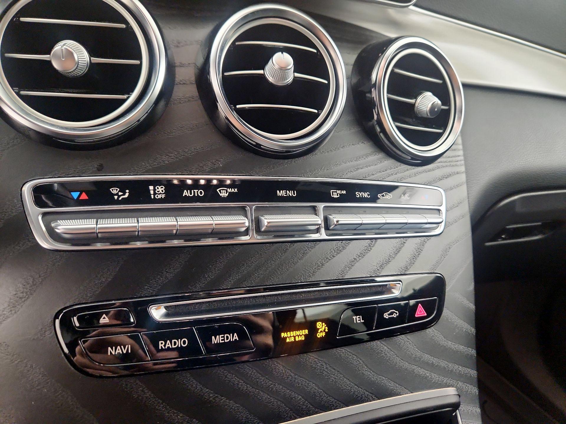 Thumbnail: 2019 Mercedes-Benz GLC - 16