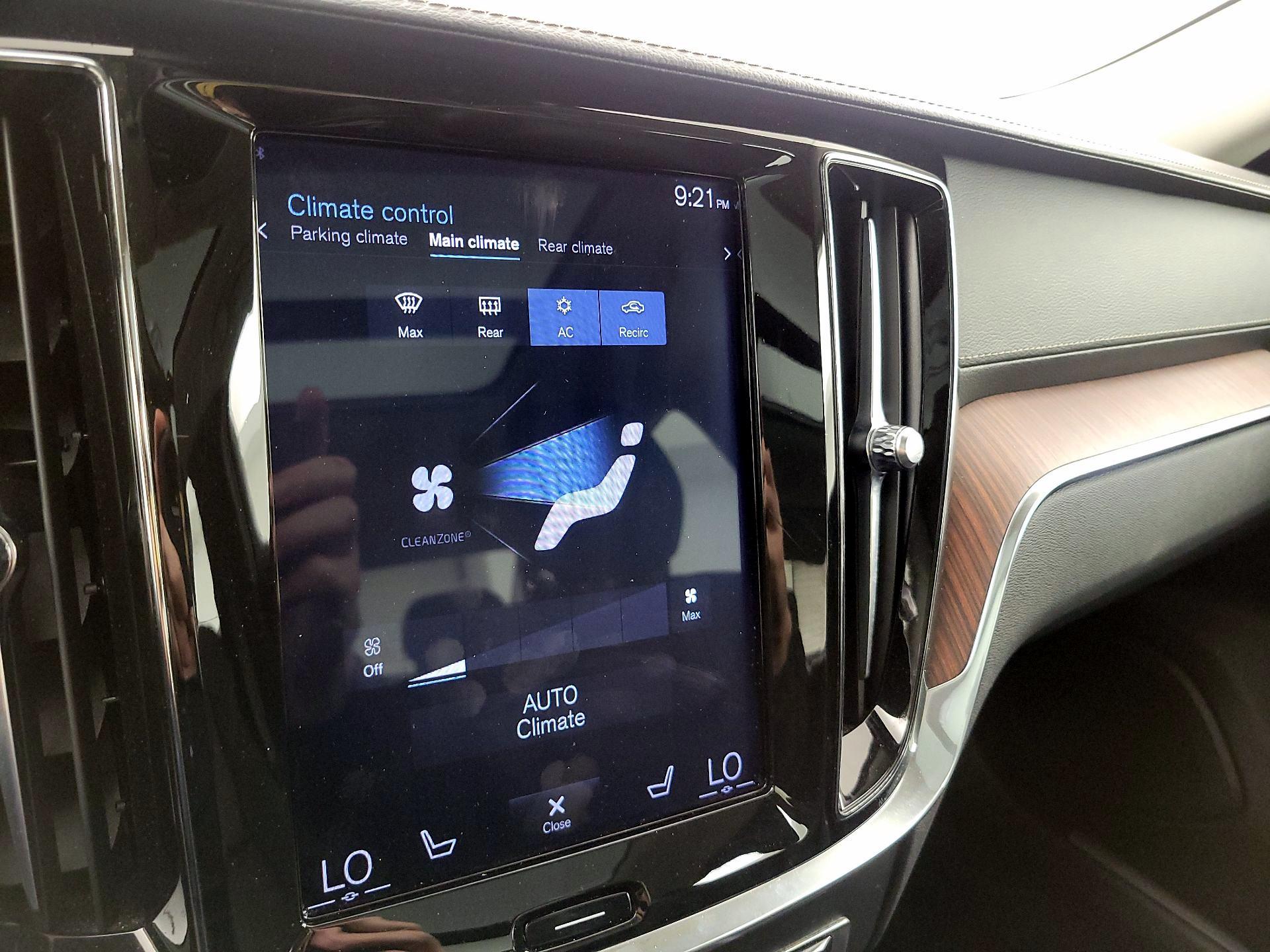 Thumbnail: 2019 Volvo S60 - 17