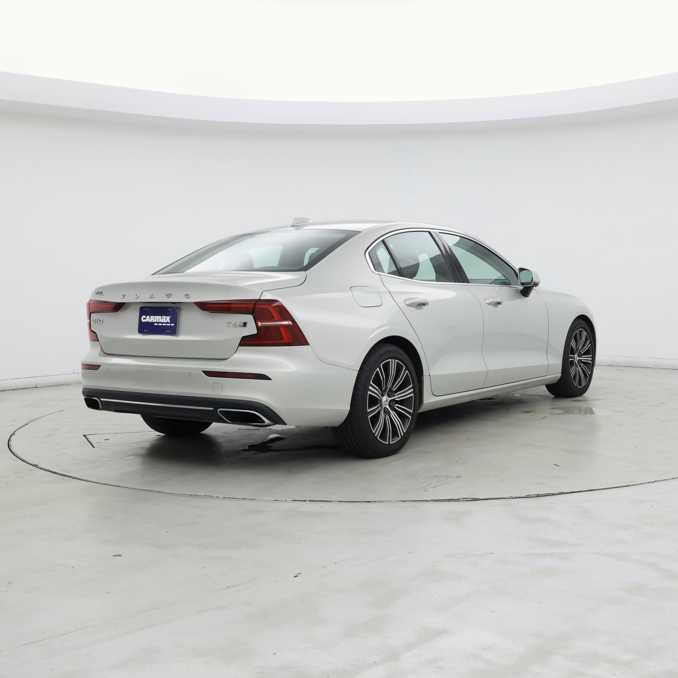 Thumbnail: 2019 Volvo S60 - 8