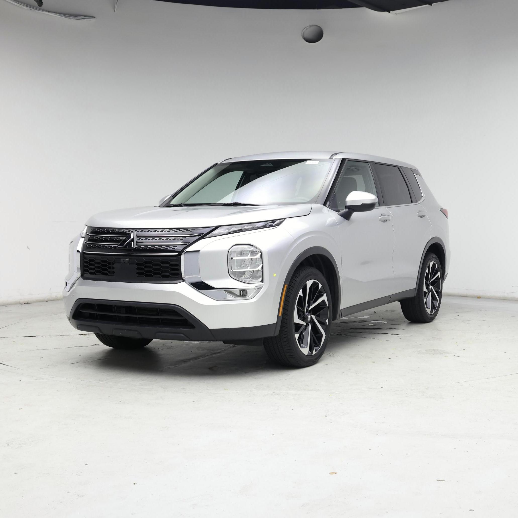 Thumbnail: 2022 Mitsubishi Outlander - 4