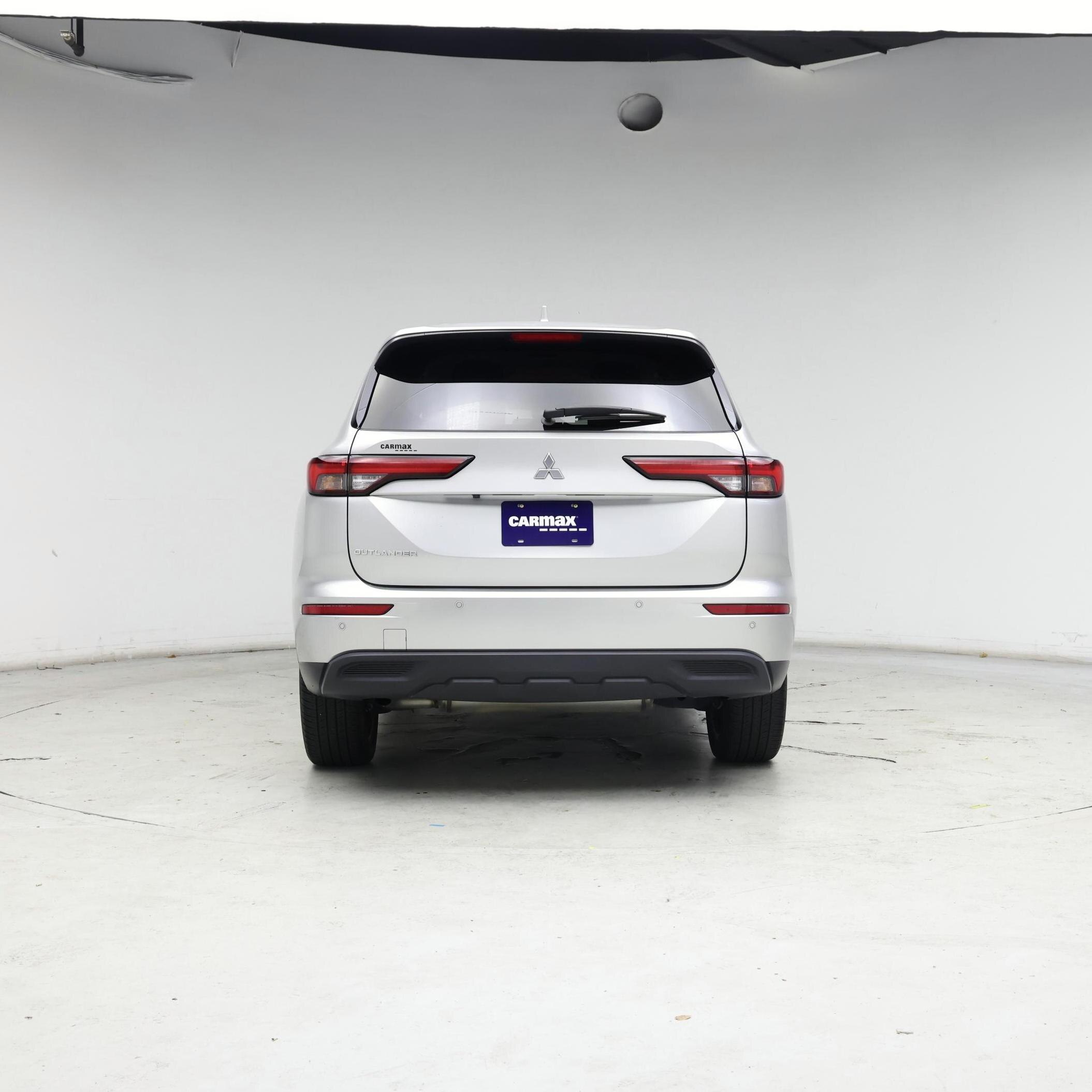 Thumbnail: 2022 Mitsubishi Outlander - 6