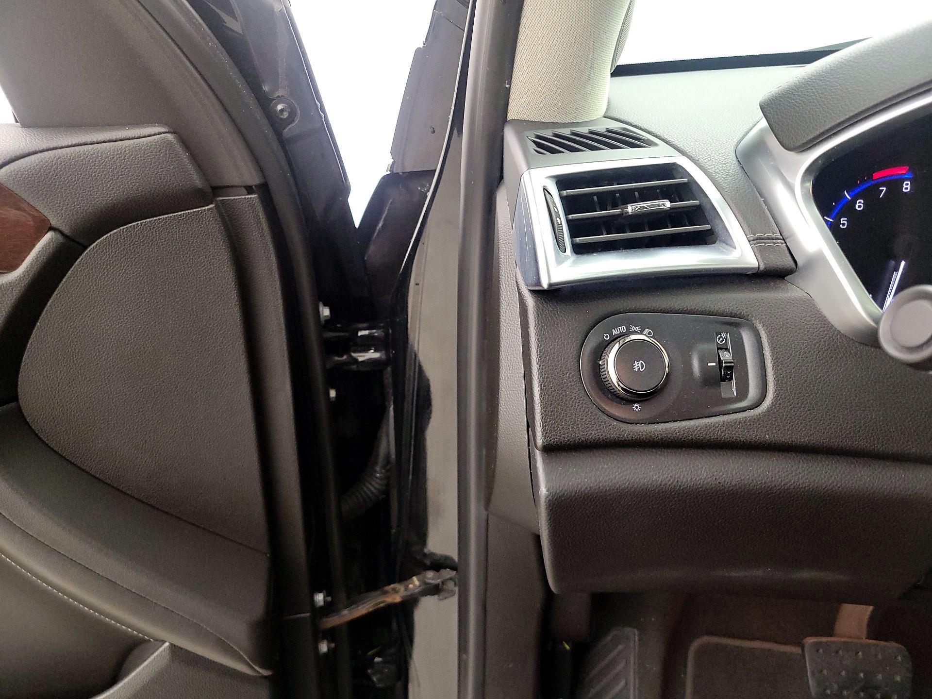 Thumbnail: 2015 Cadillac SRX - 13