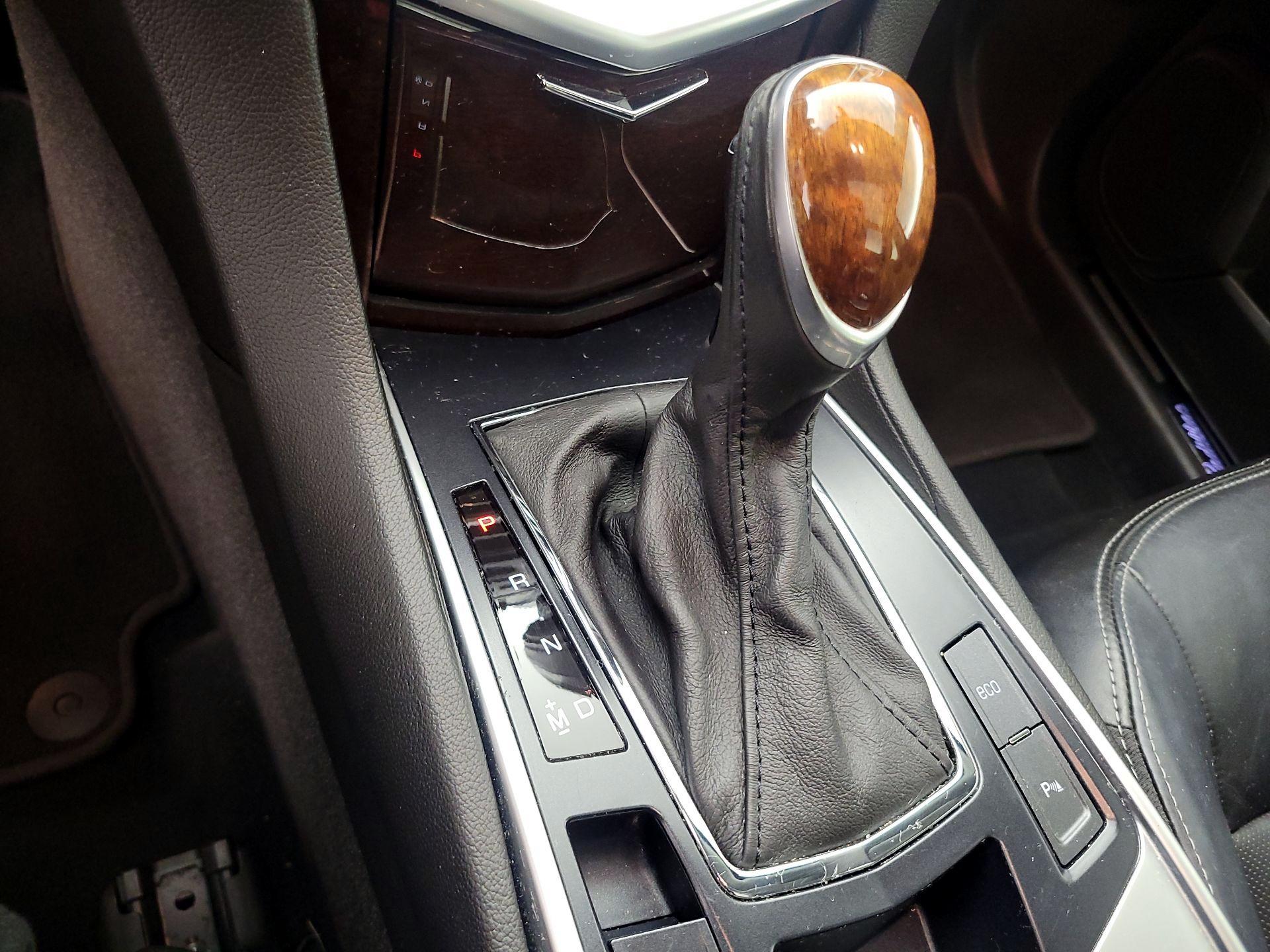 Thumbnail: 2015 Cadillac SRX - 18